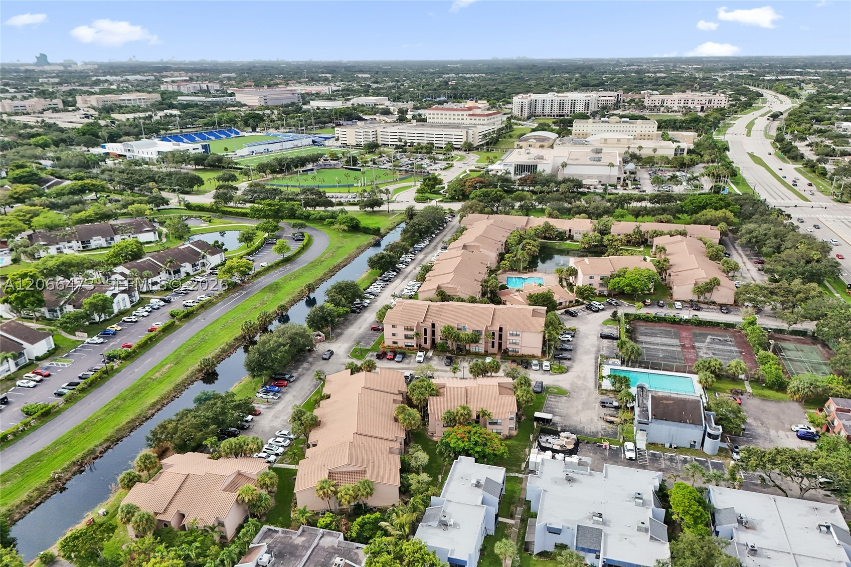 main property photo 37