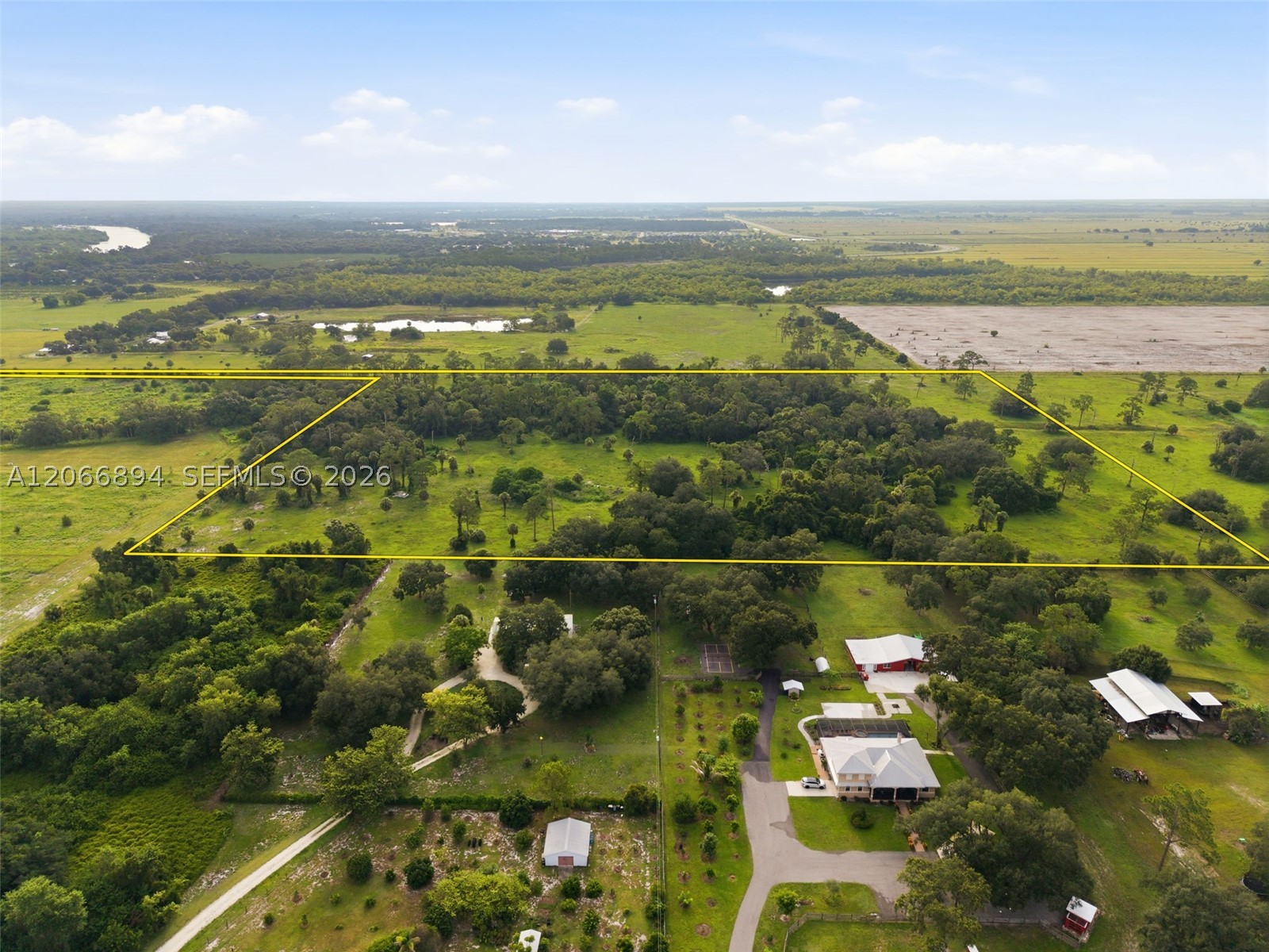 main property photo 15