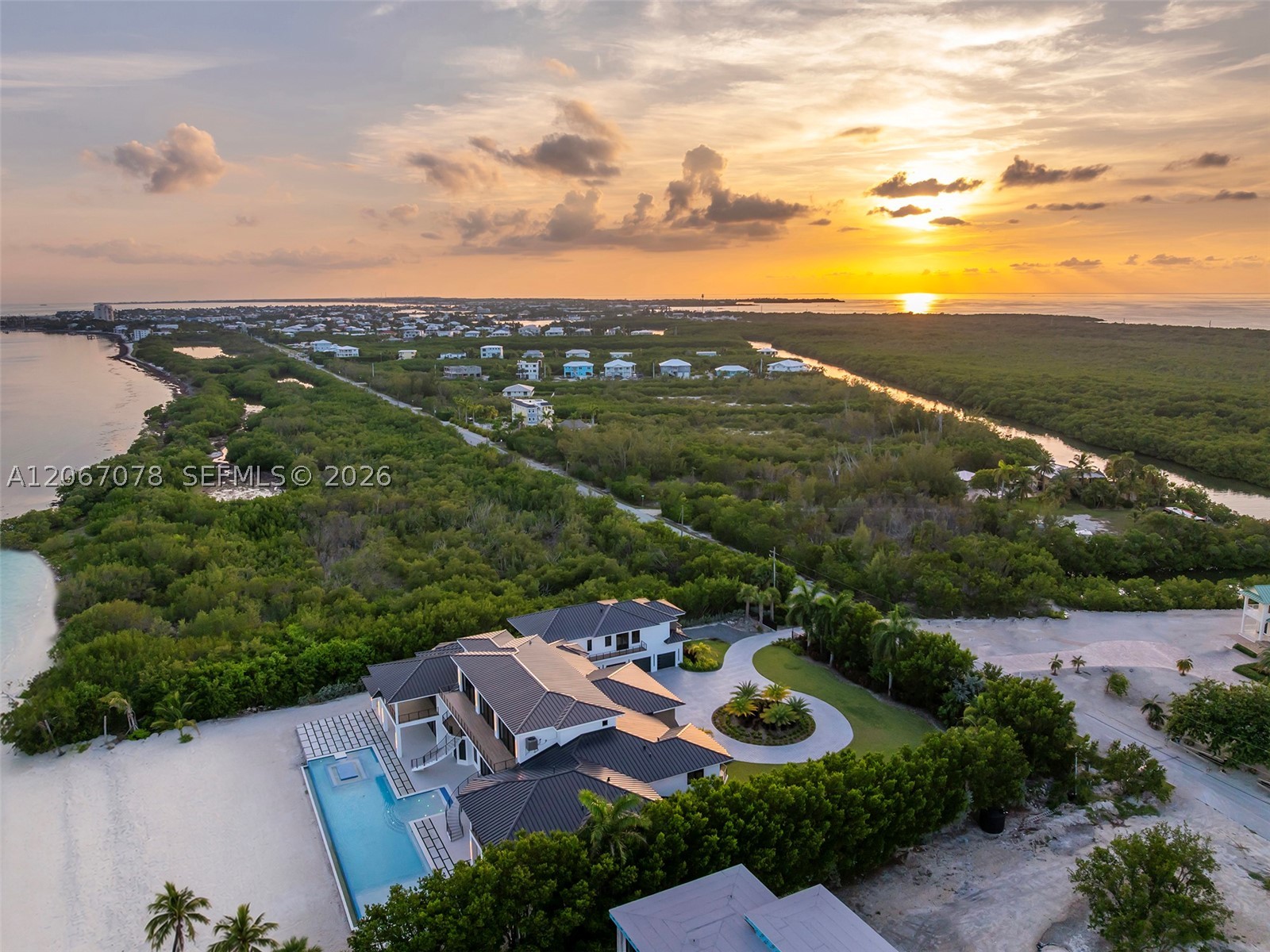 main property photo 32