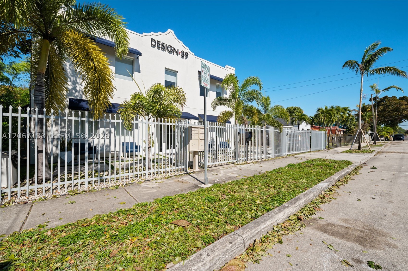 main property photo 18