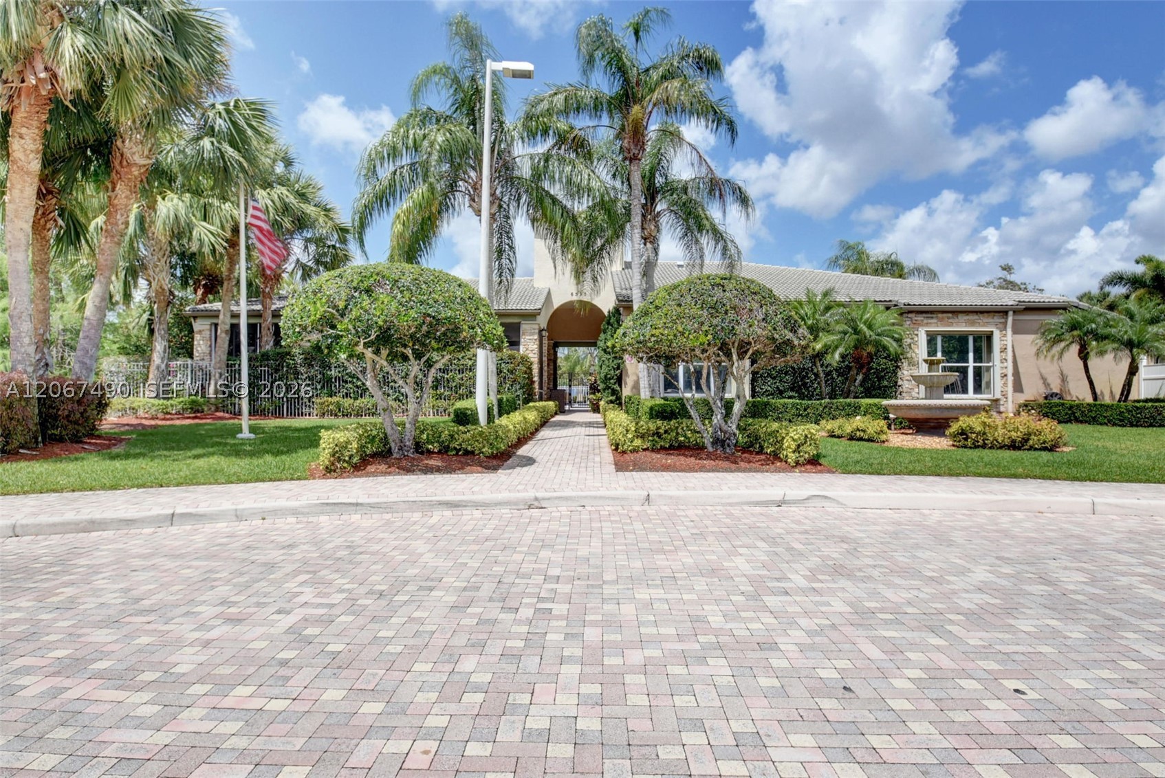 main property photo 79