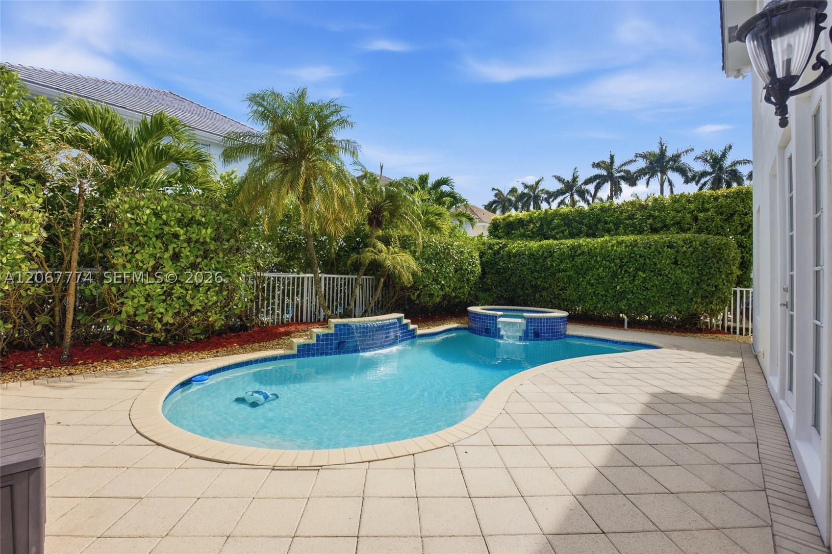 main property photo 50