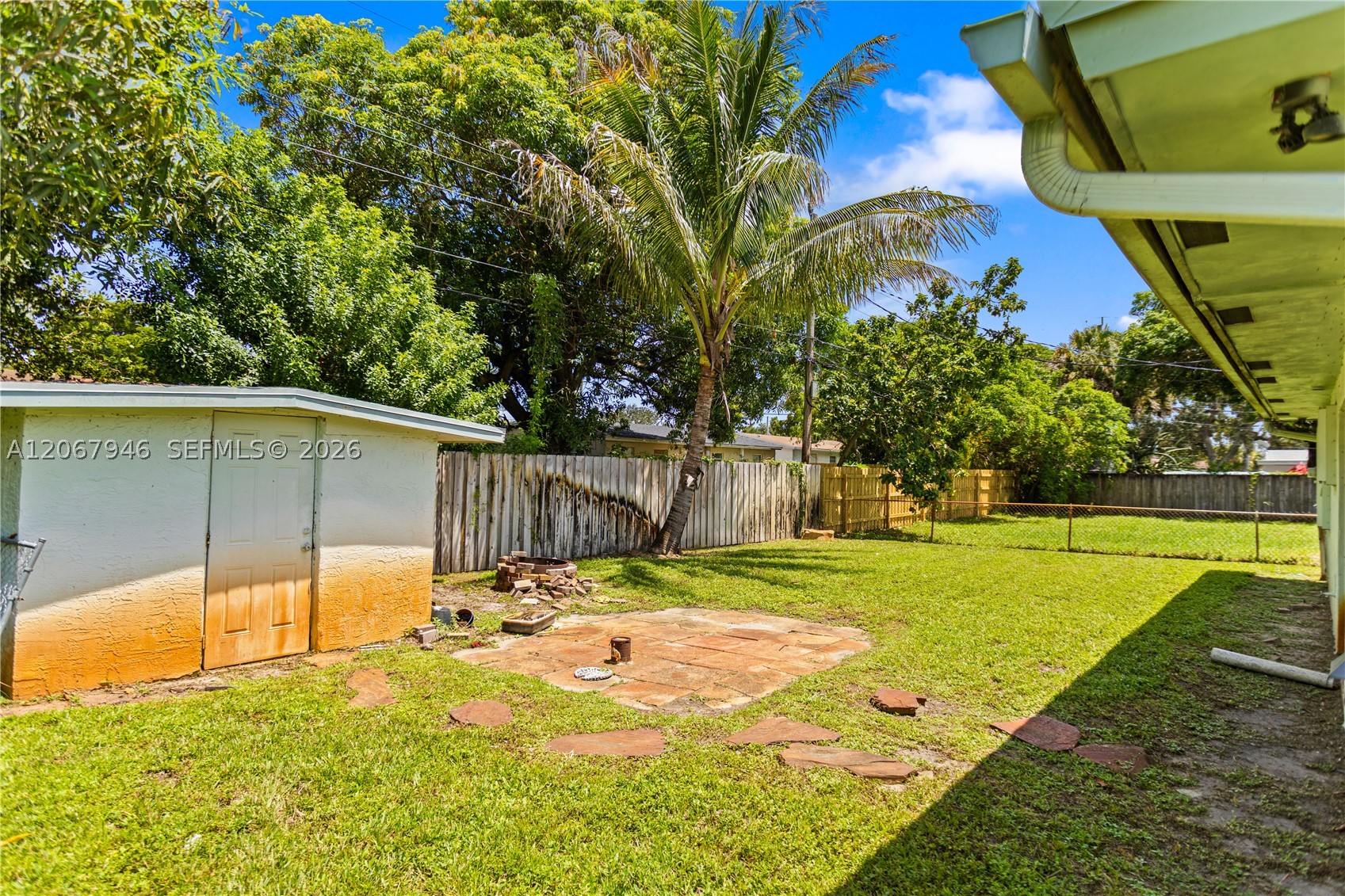 main property photo 50