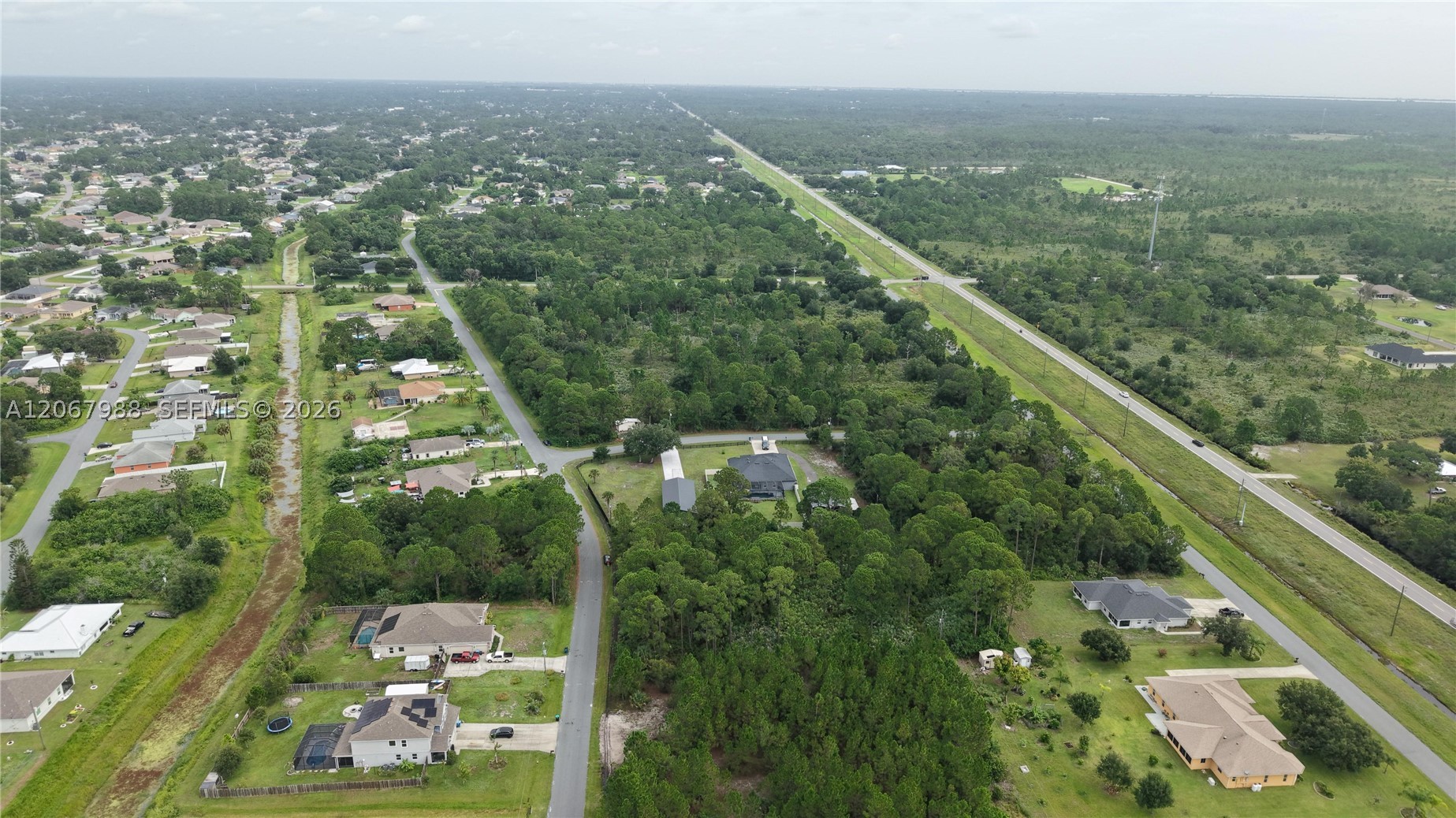 main property photo 12