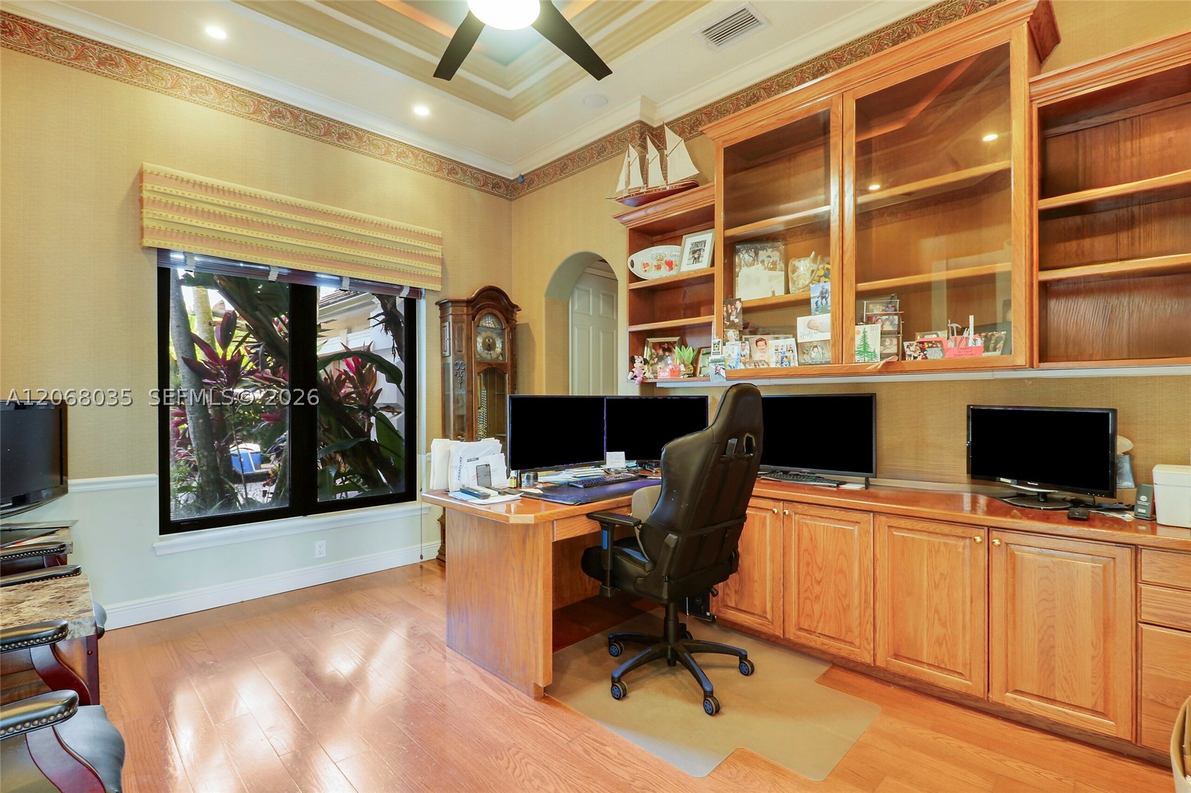 main property photo 13