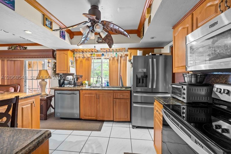 main property photo 11