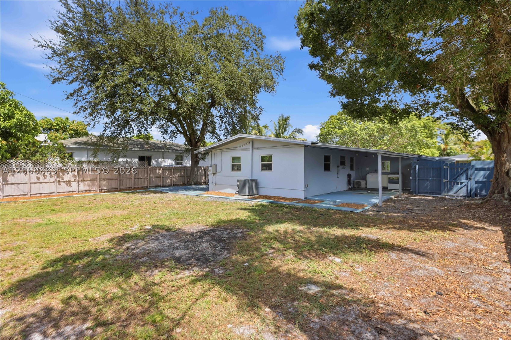 main property photo 12