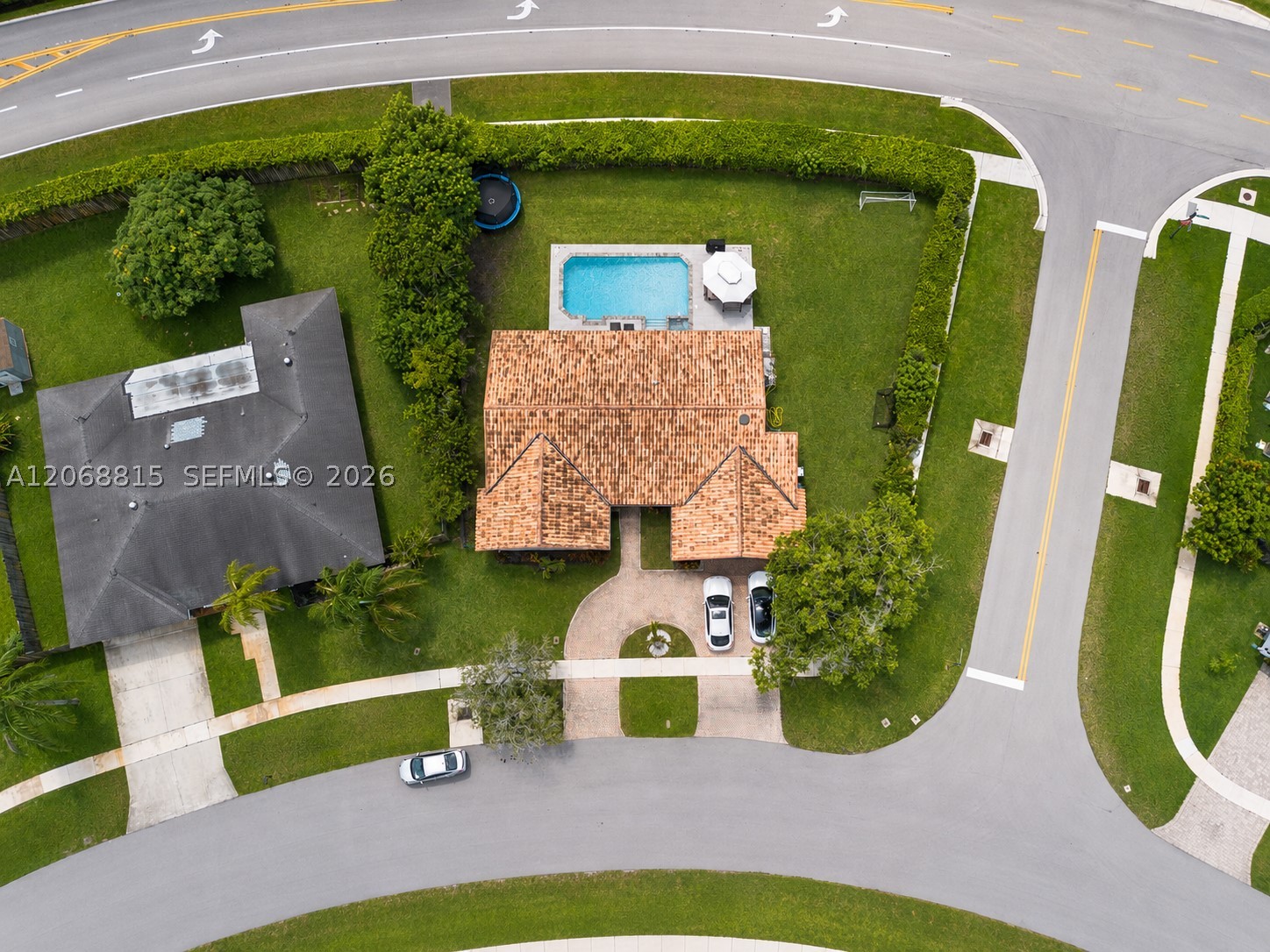 main property photo 31