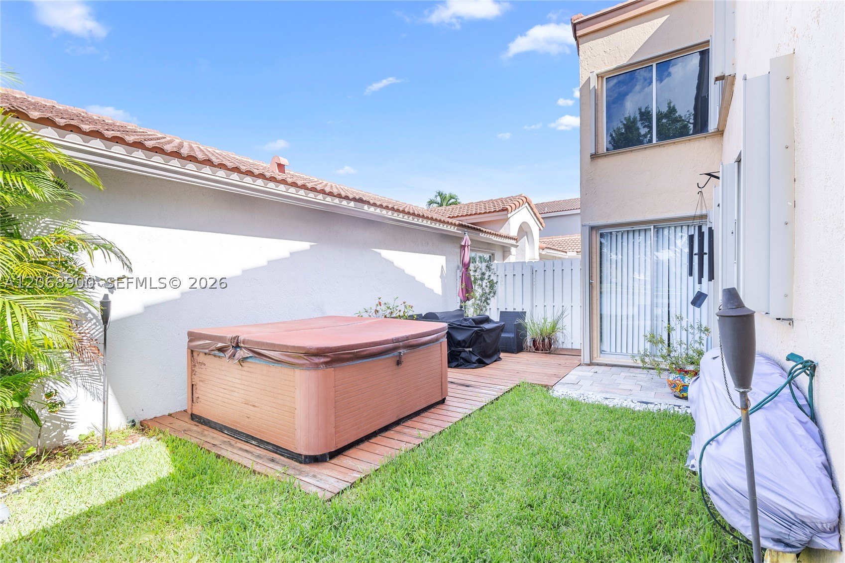 main property photo 33