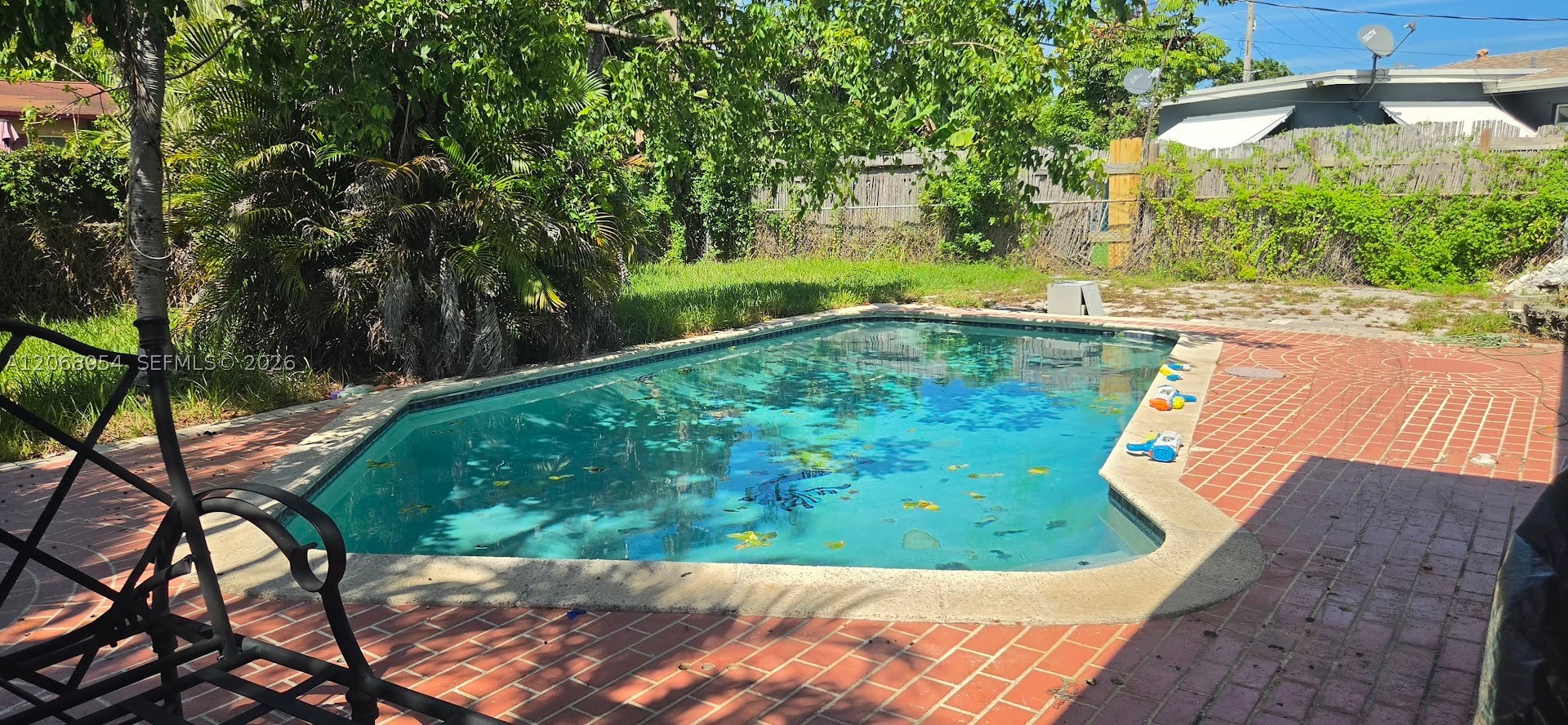 main property photo 9