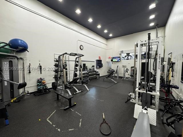 main property photo 30
