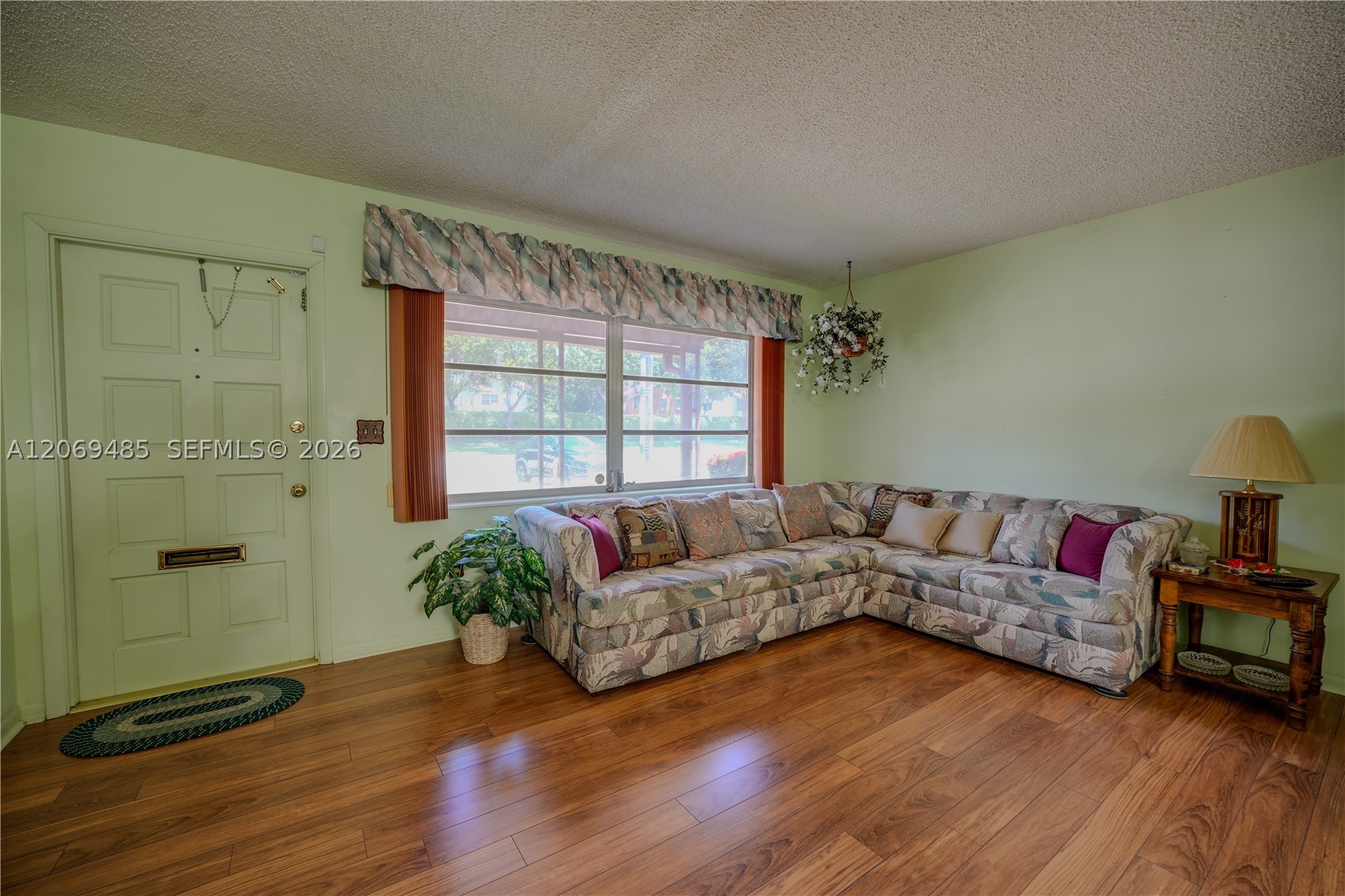 main property photo 15
