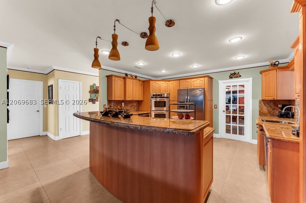 main property photo 19