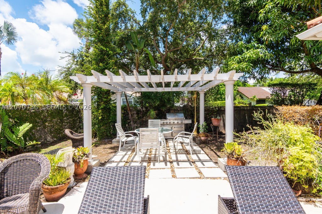 main property photo 57