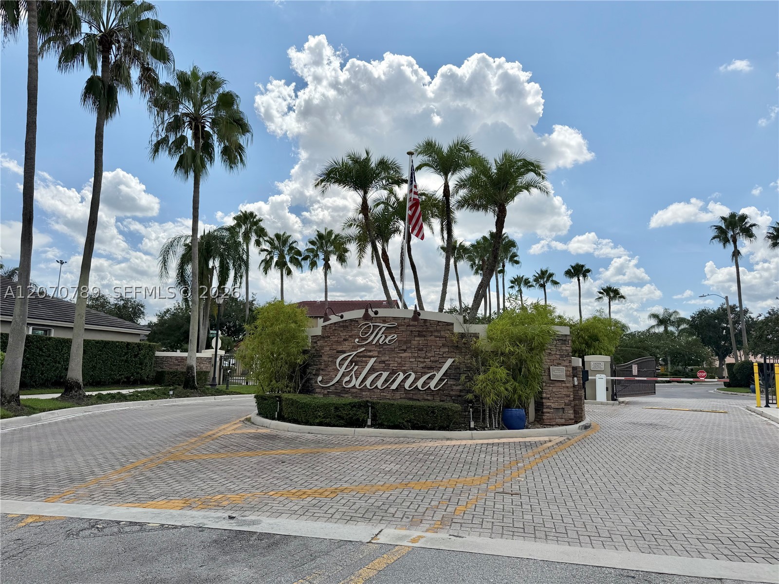 main property photo 50