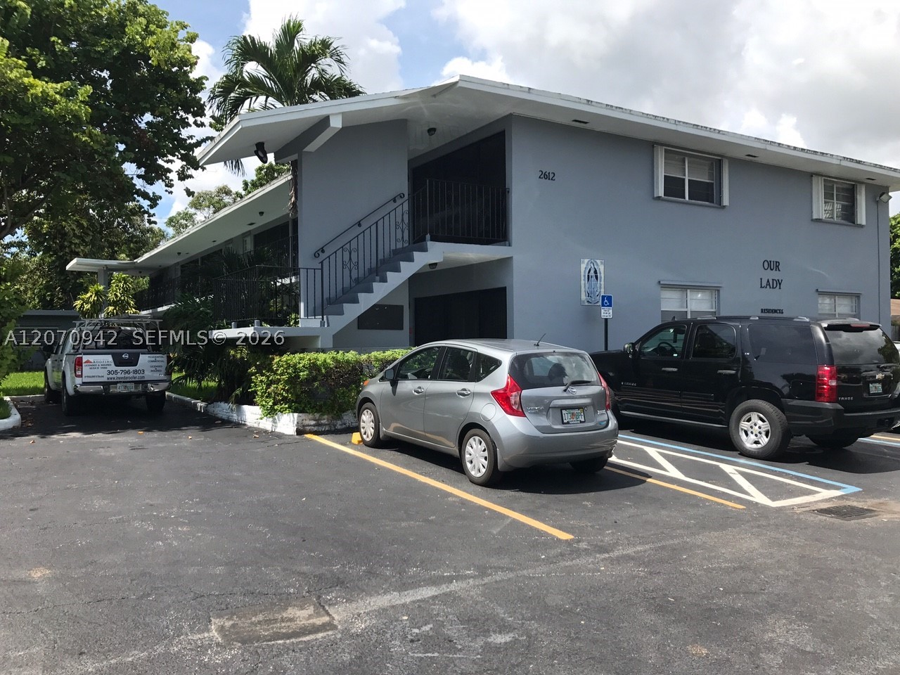 main property photo 11