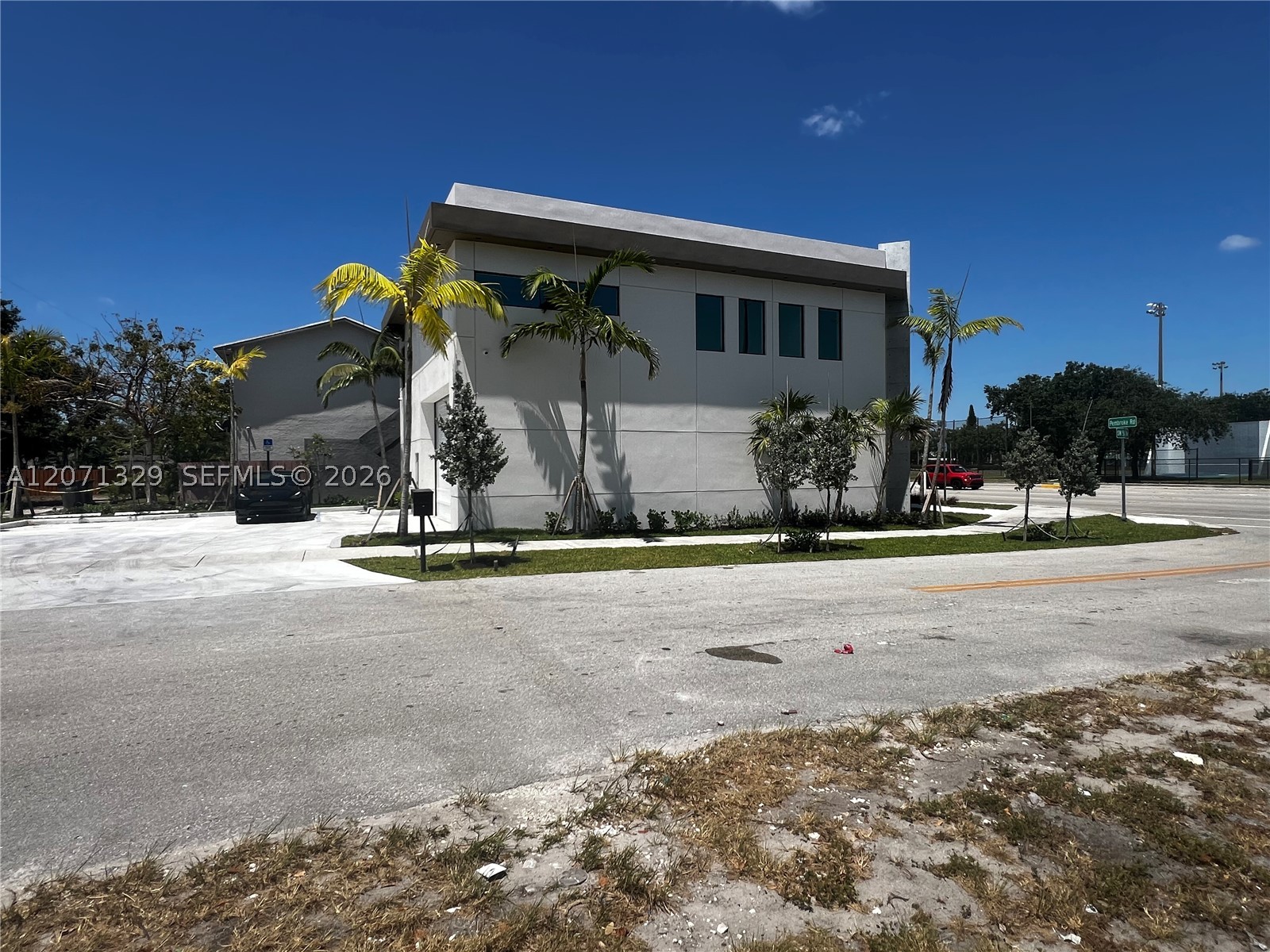 main property photo 22