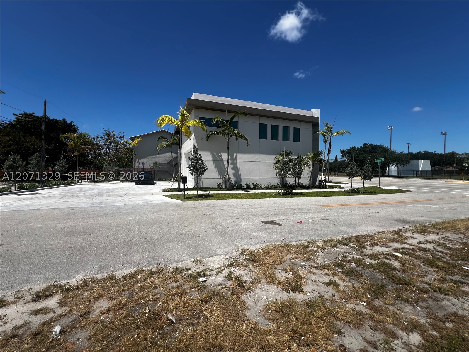 main property photo 24
