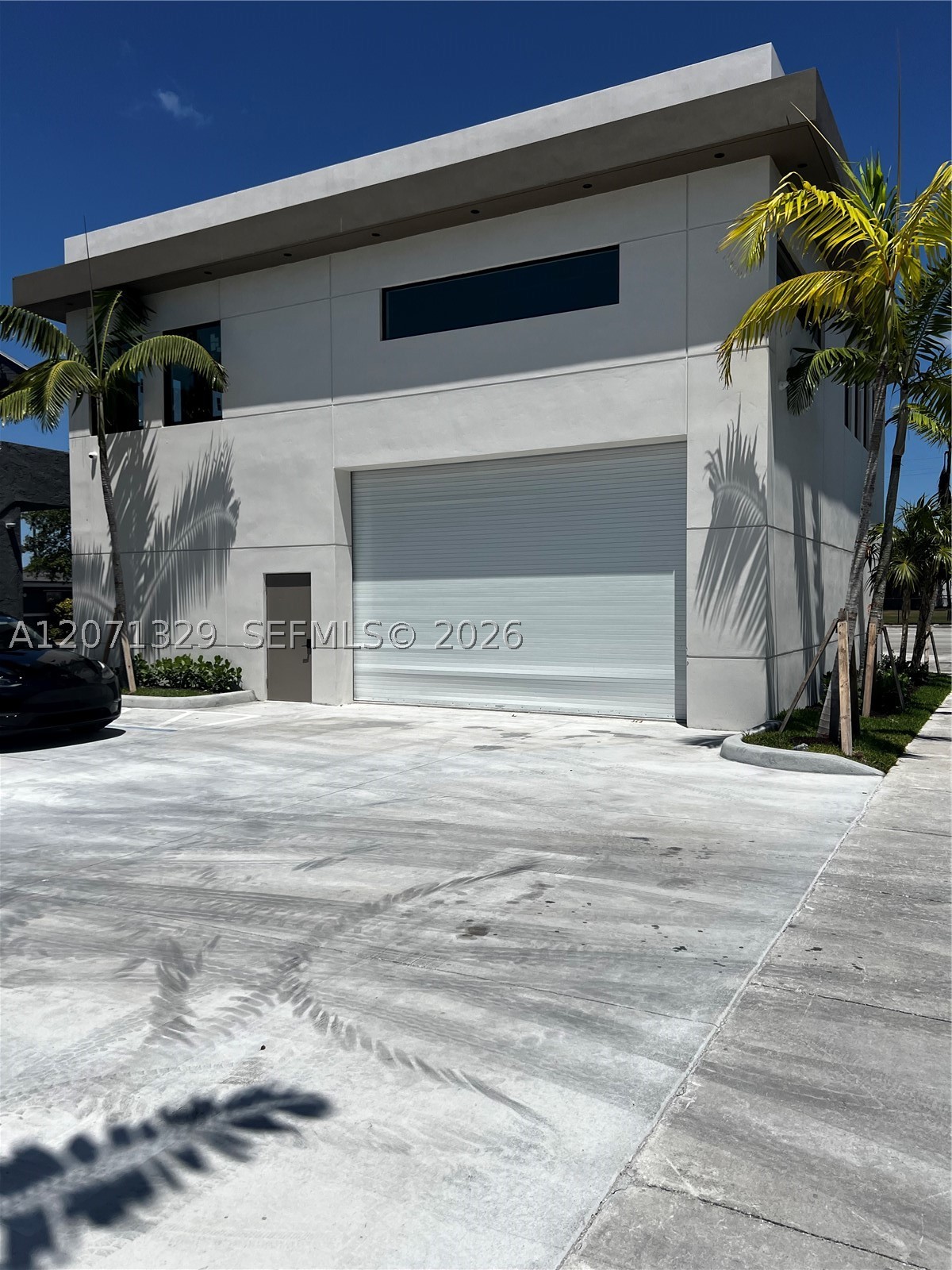 main property photo 25