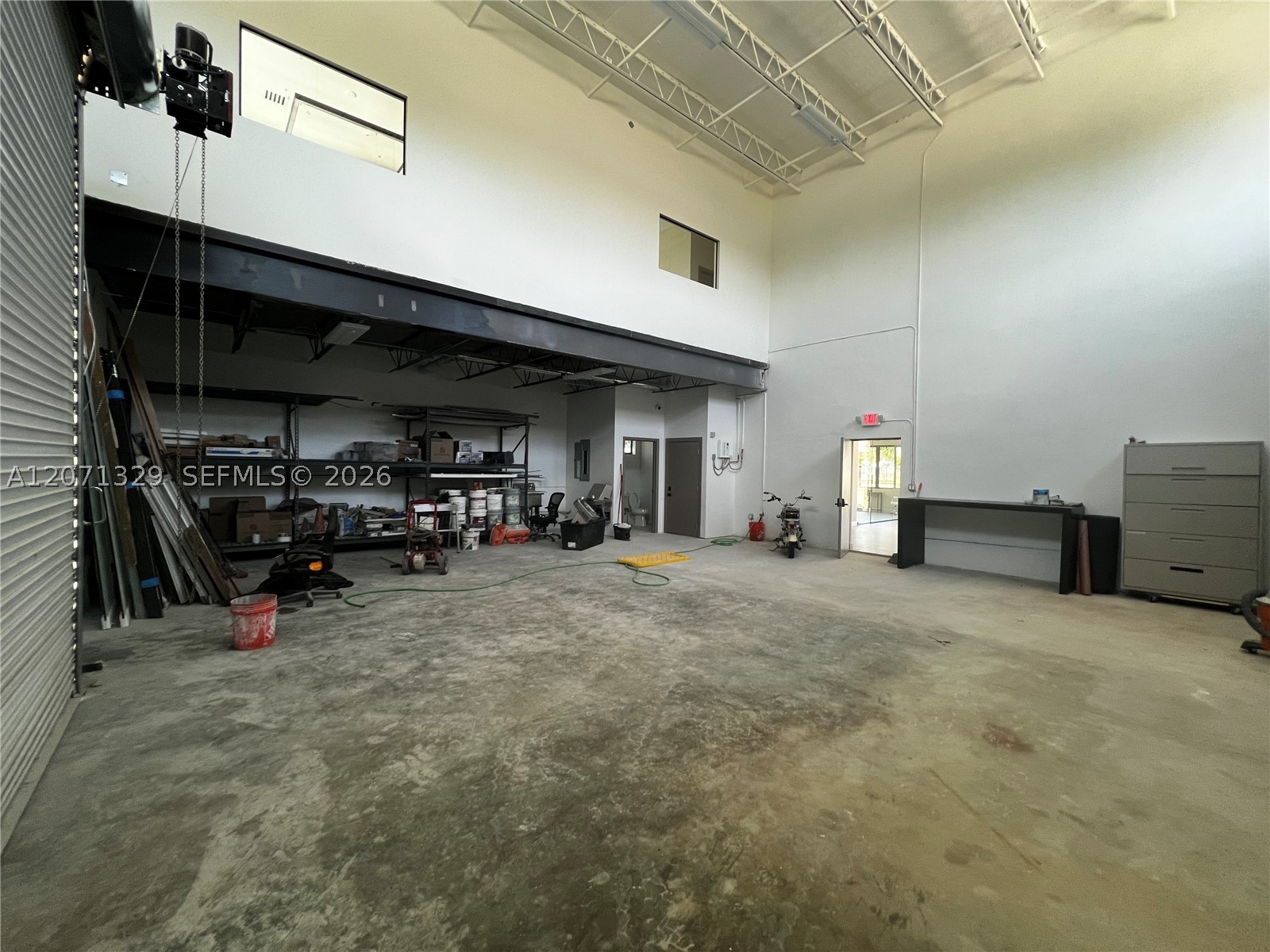 main property photo 28