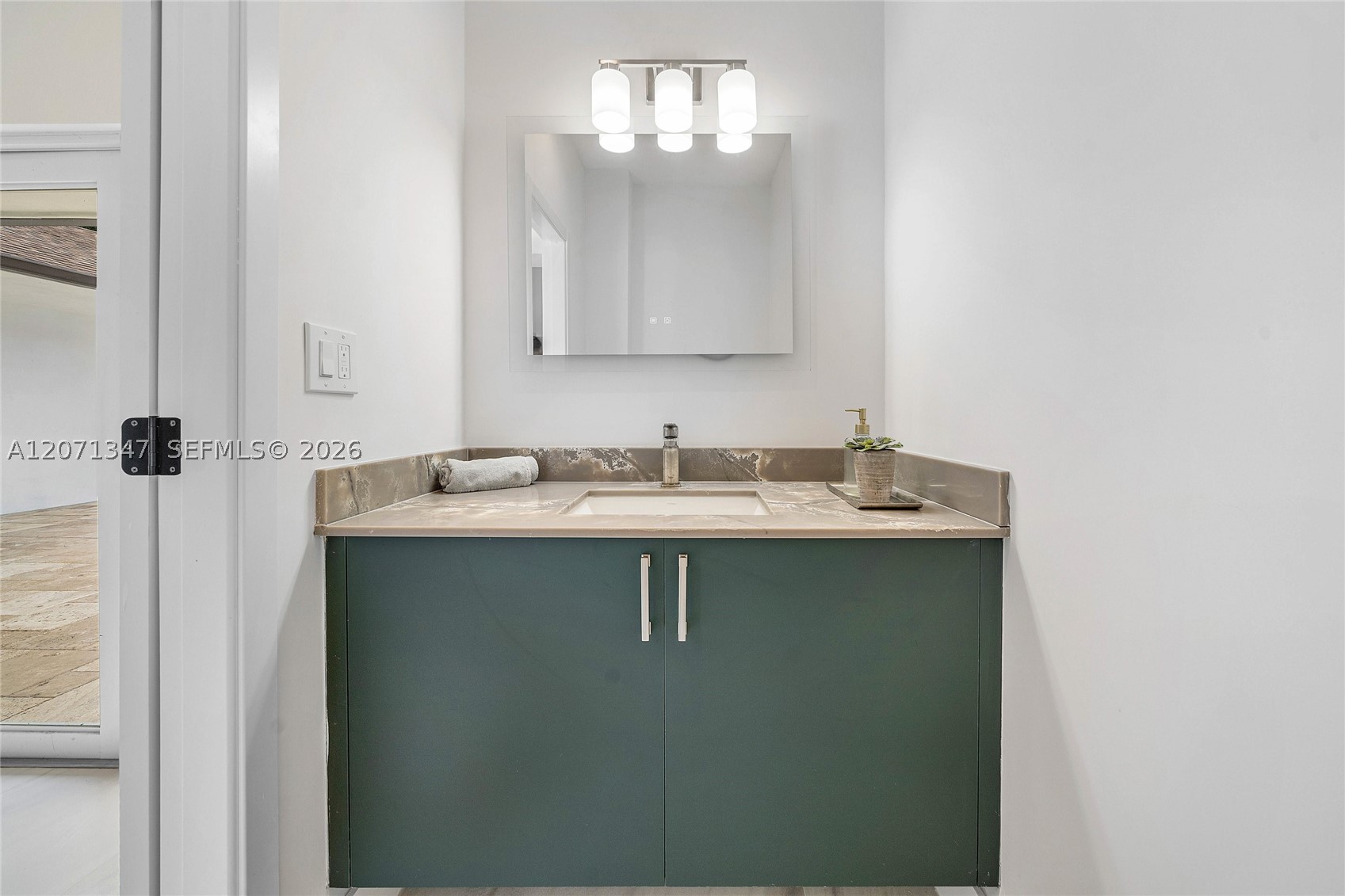 main property photo 60