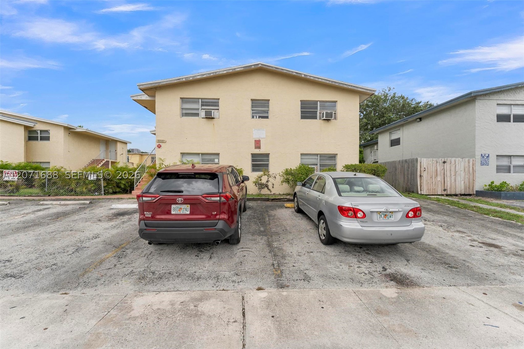 main property photo 30