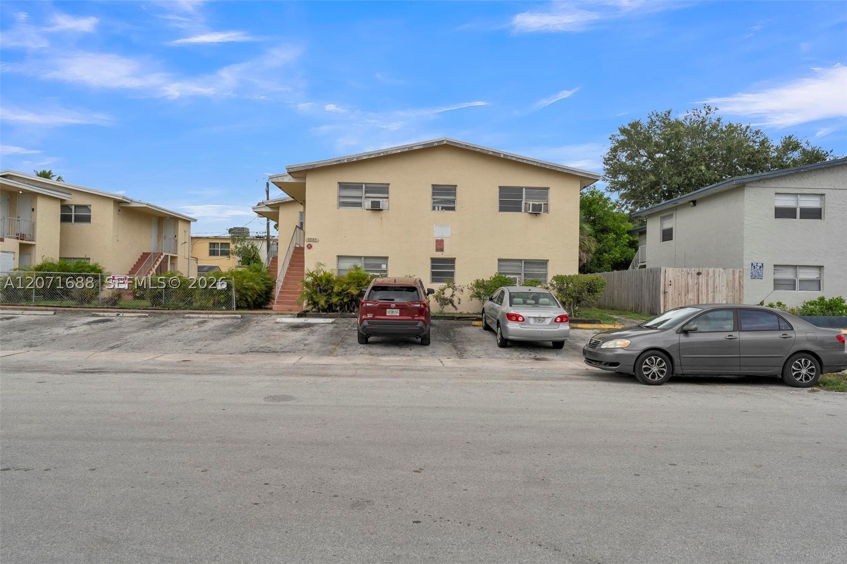 main property photo 34