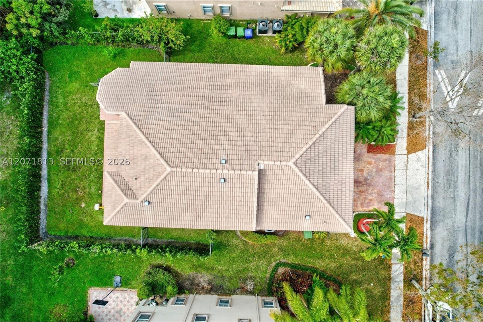 main property photo 50