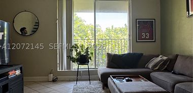 image of property with 1 Bed | 1 Bath | 790 Sqft