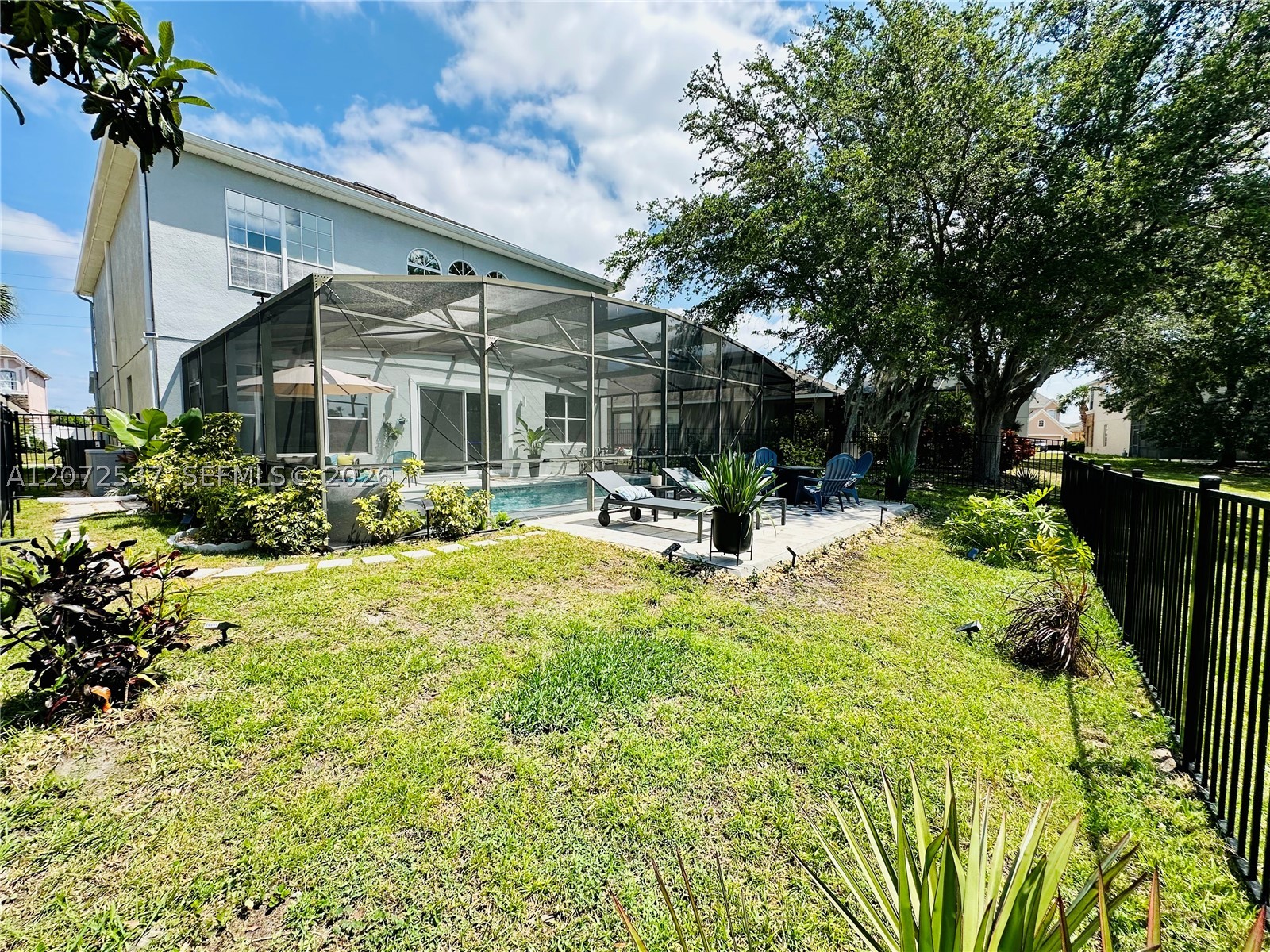 main property photo 78