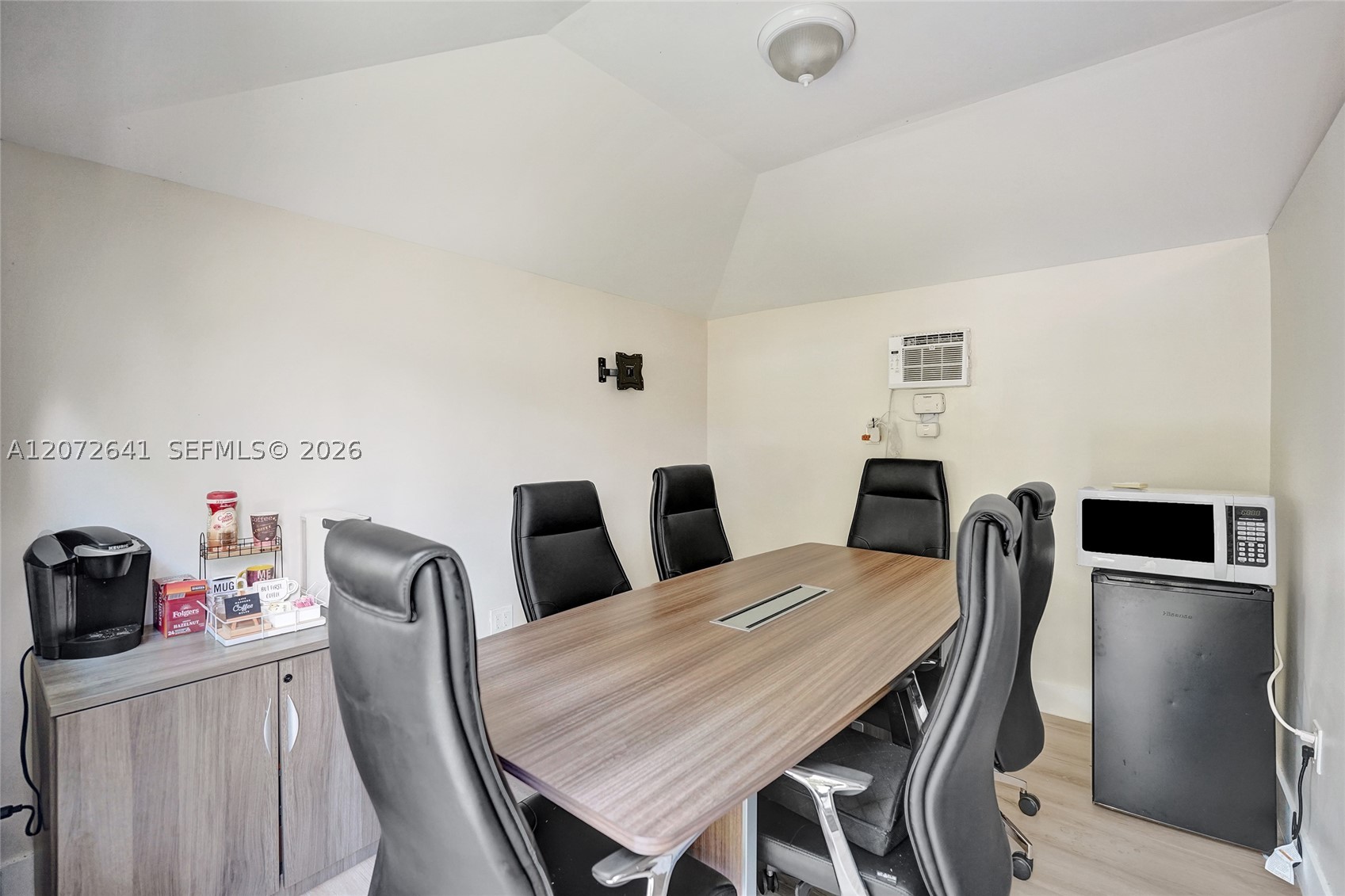 main property photo 96