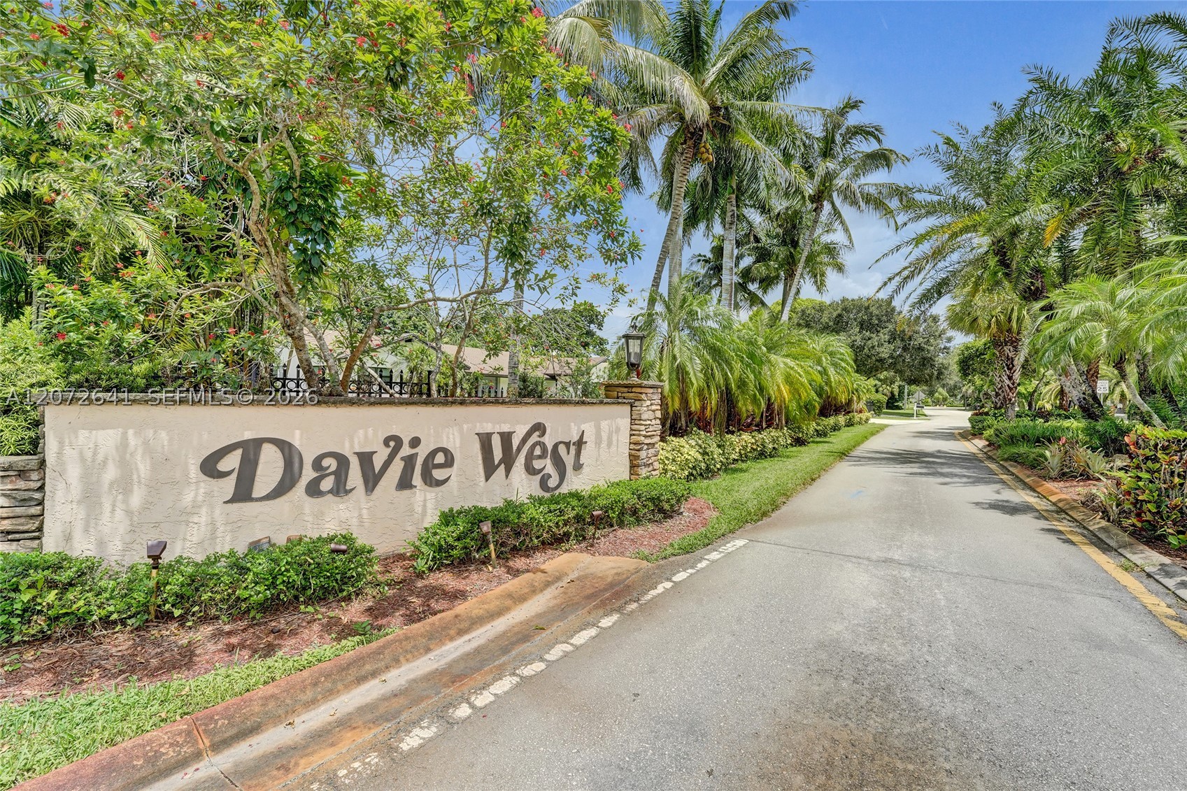 main property photo 99