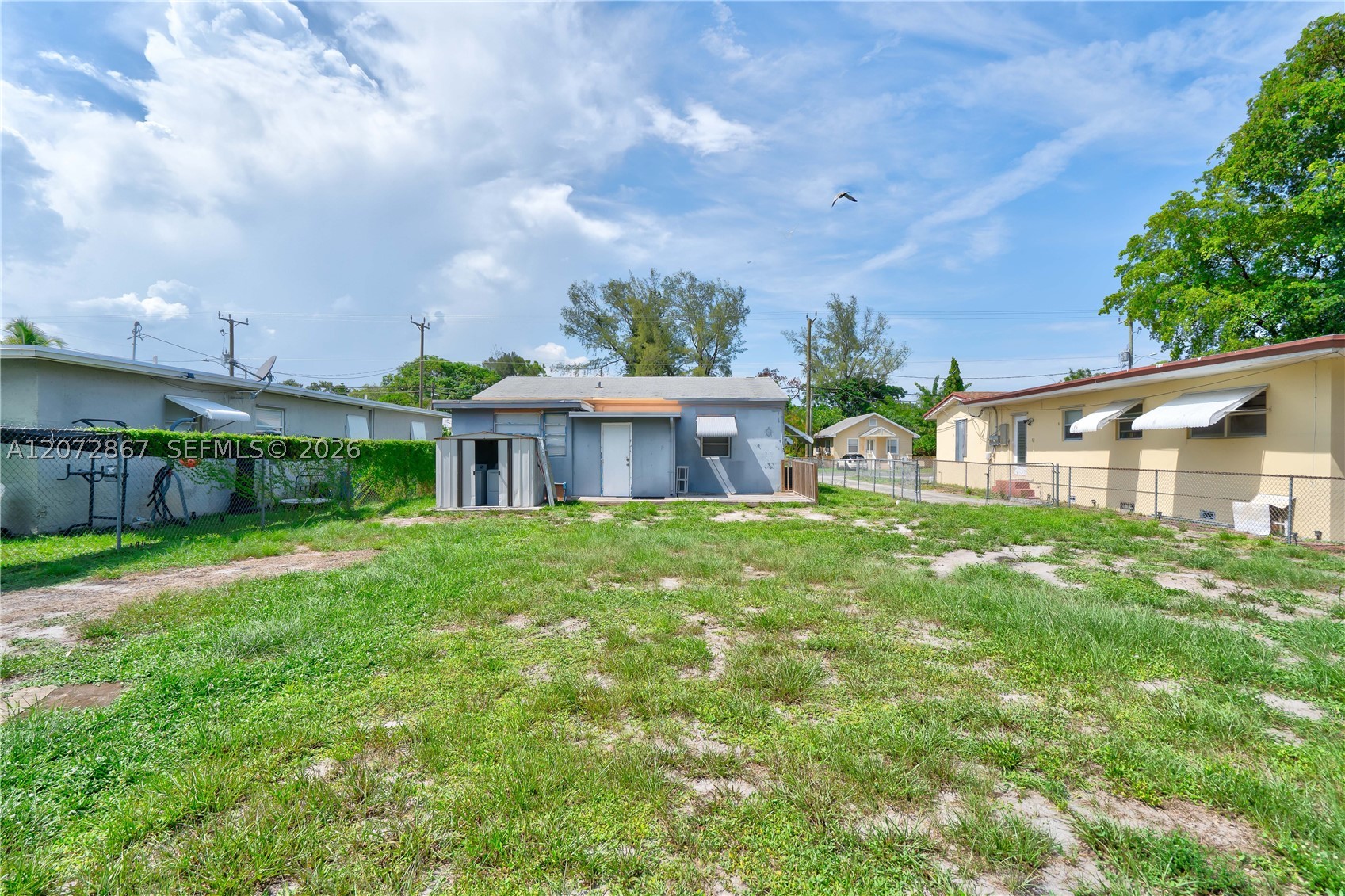 main property photo 33
