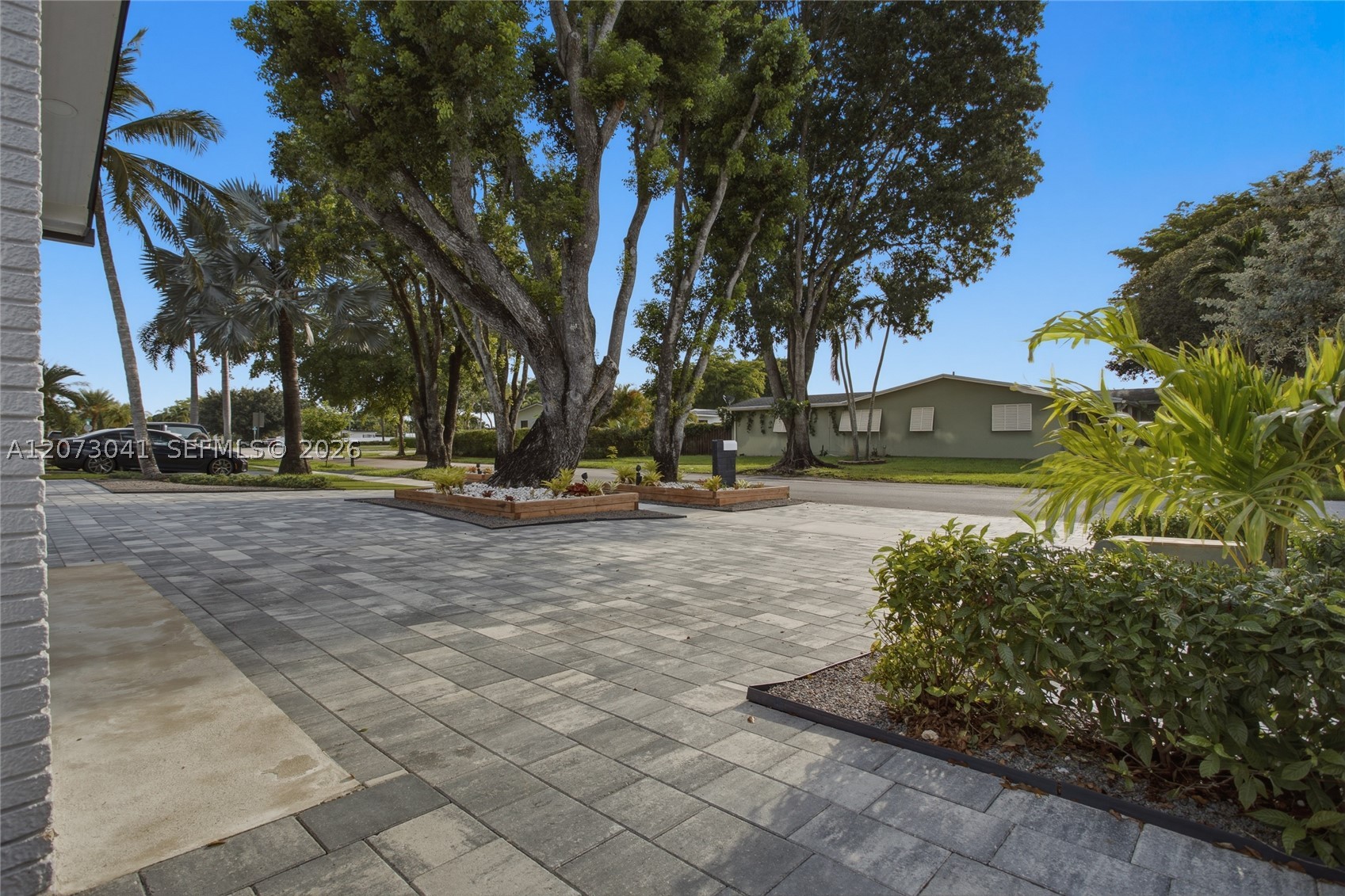 main property photo 60