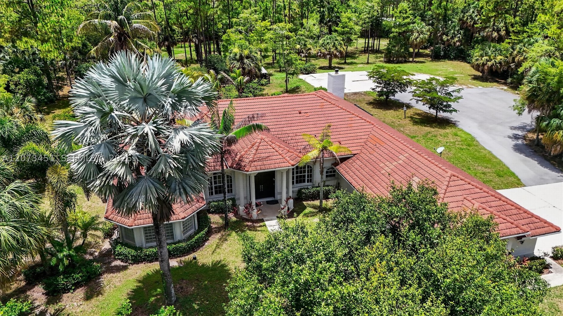 main property photo 78