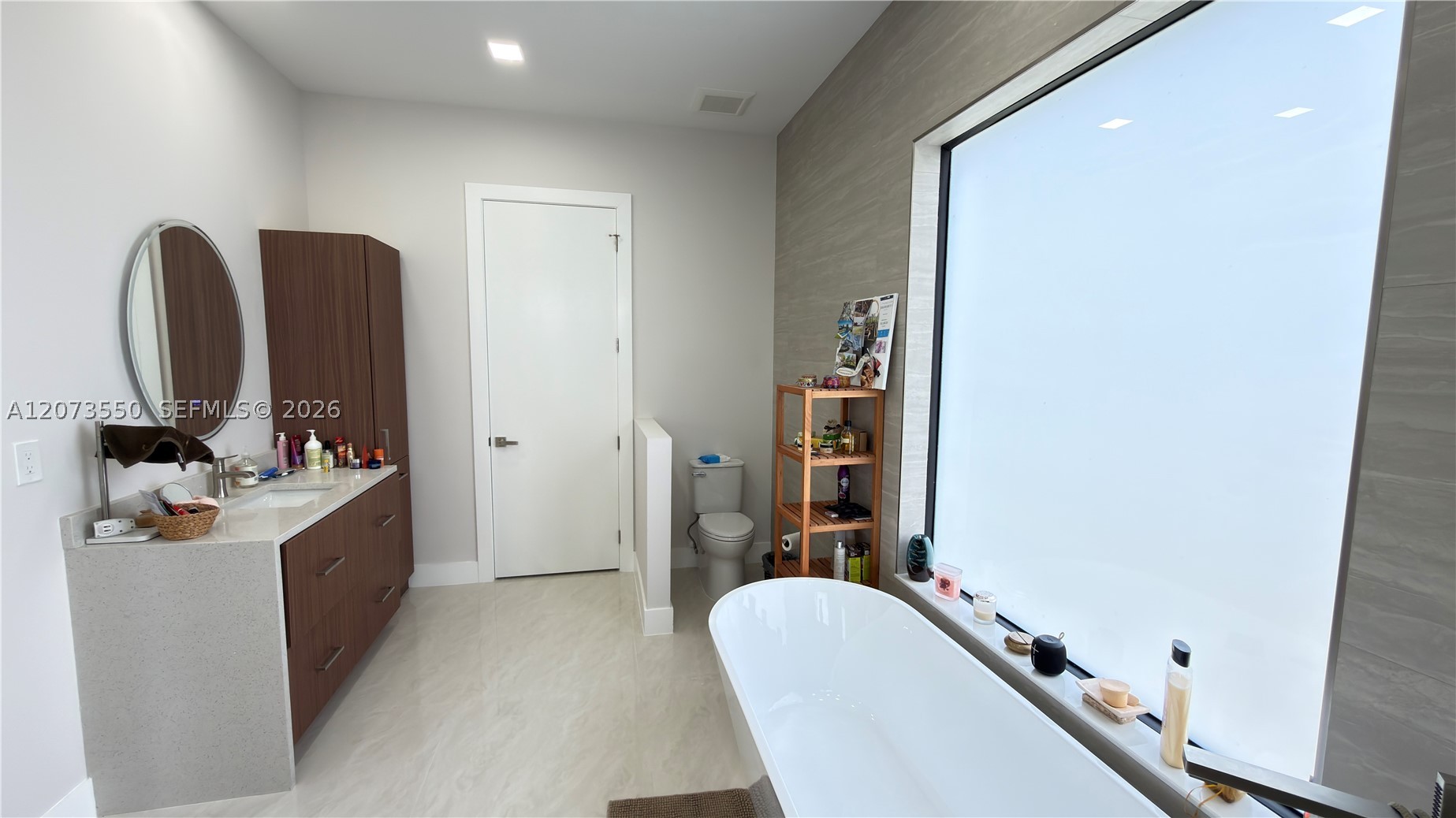 main property photo 74