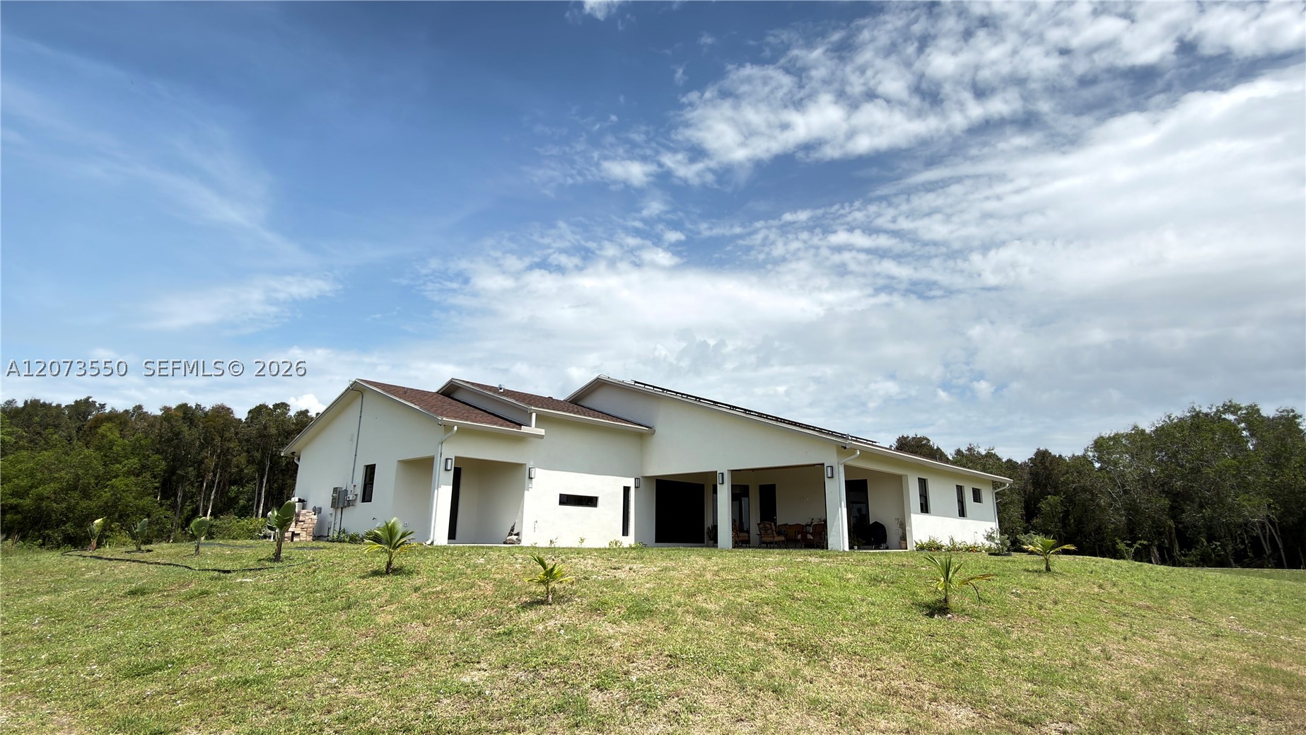 main property photo 90