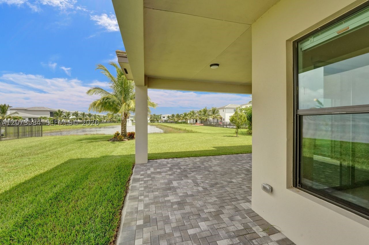 main property photo 78