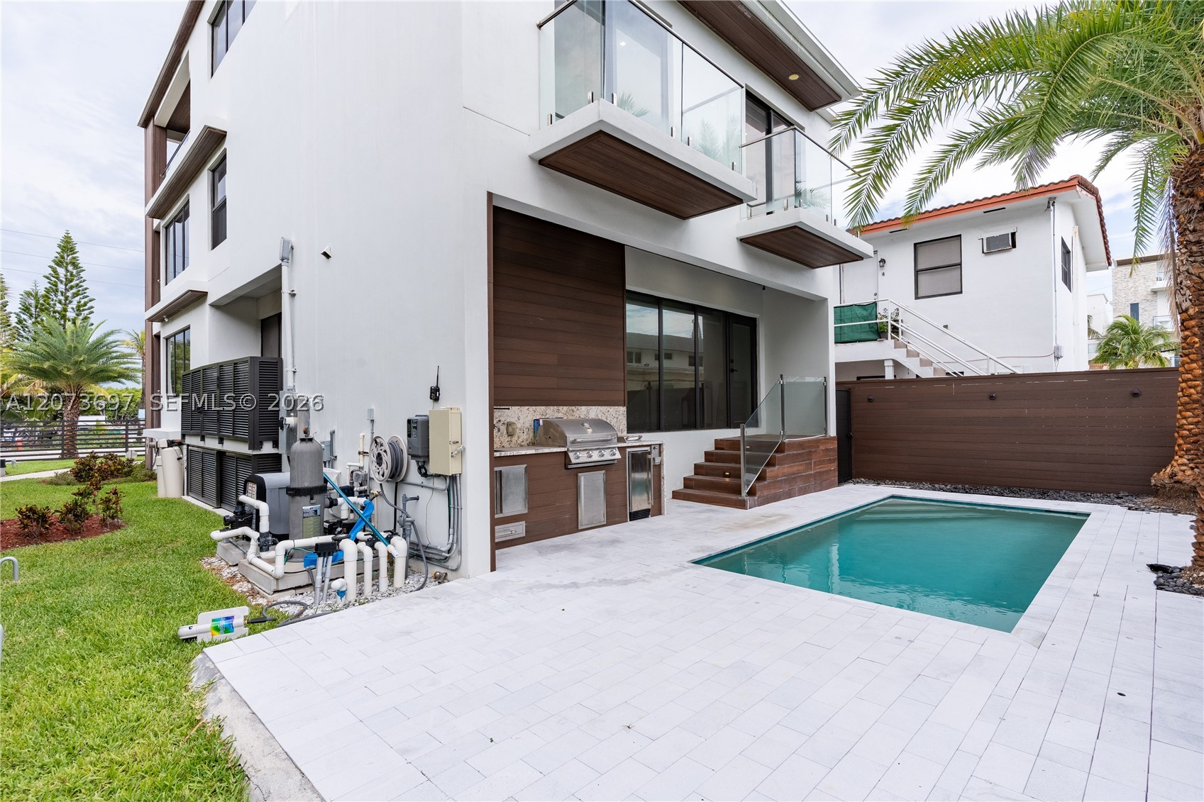 main property photo 68