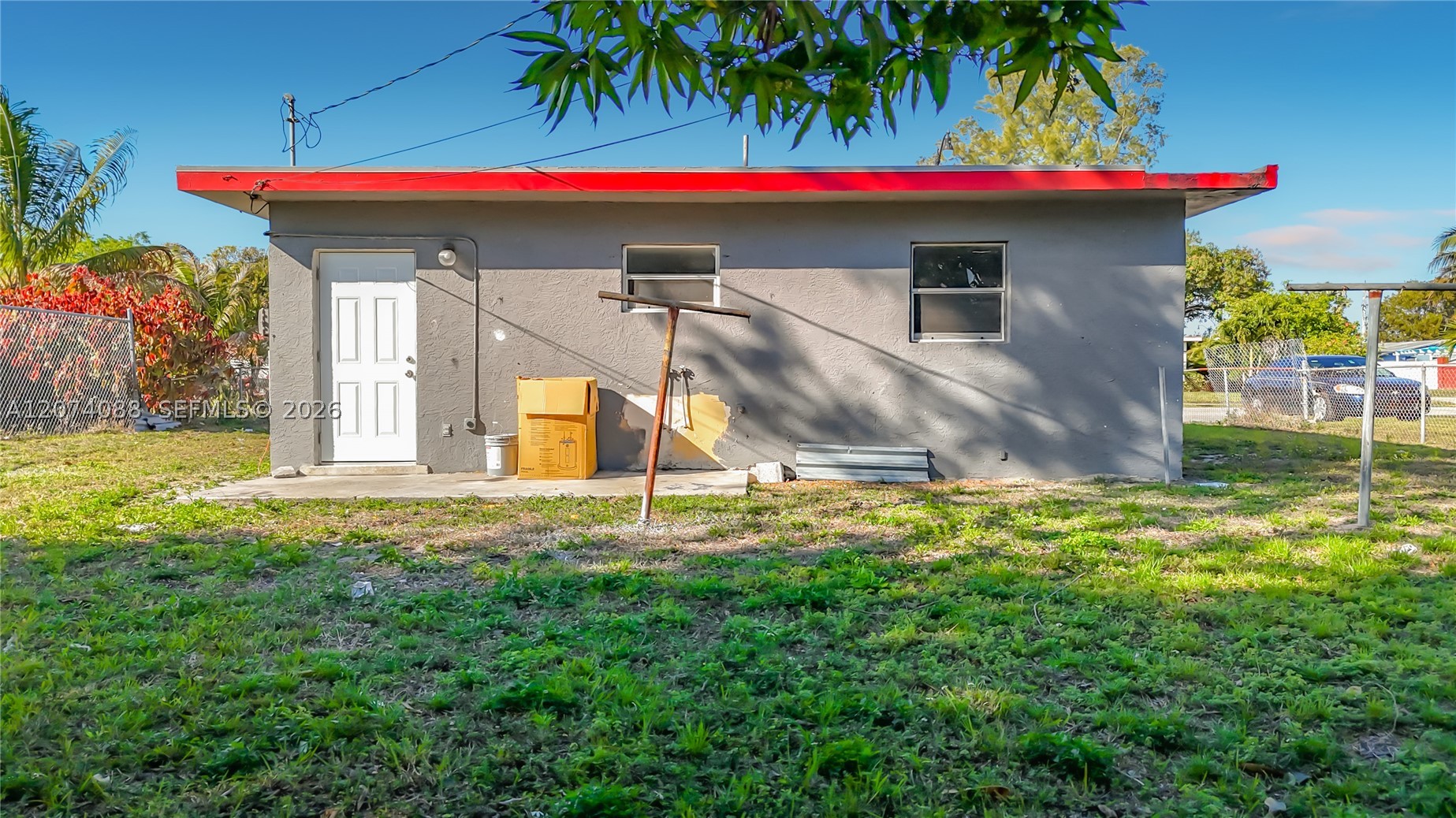 main property photo 16