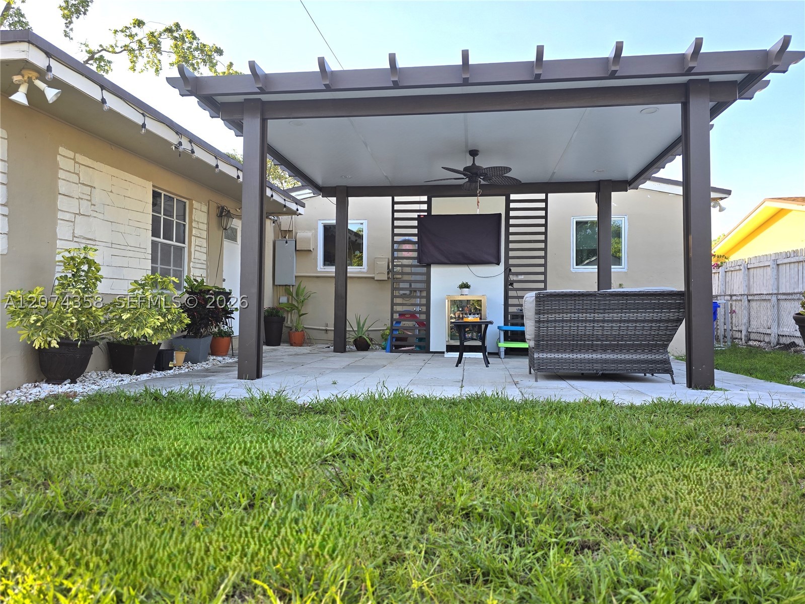 main property photo 22