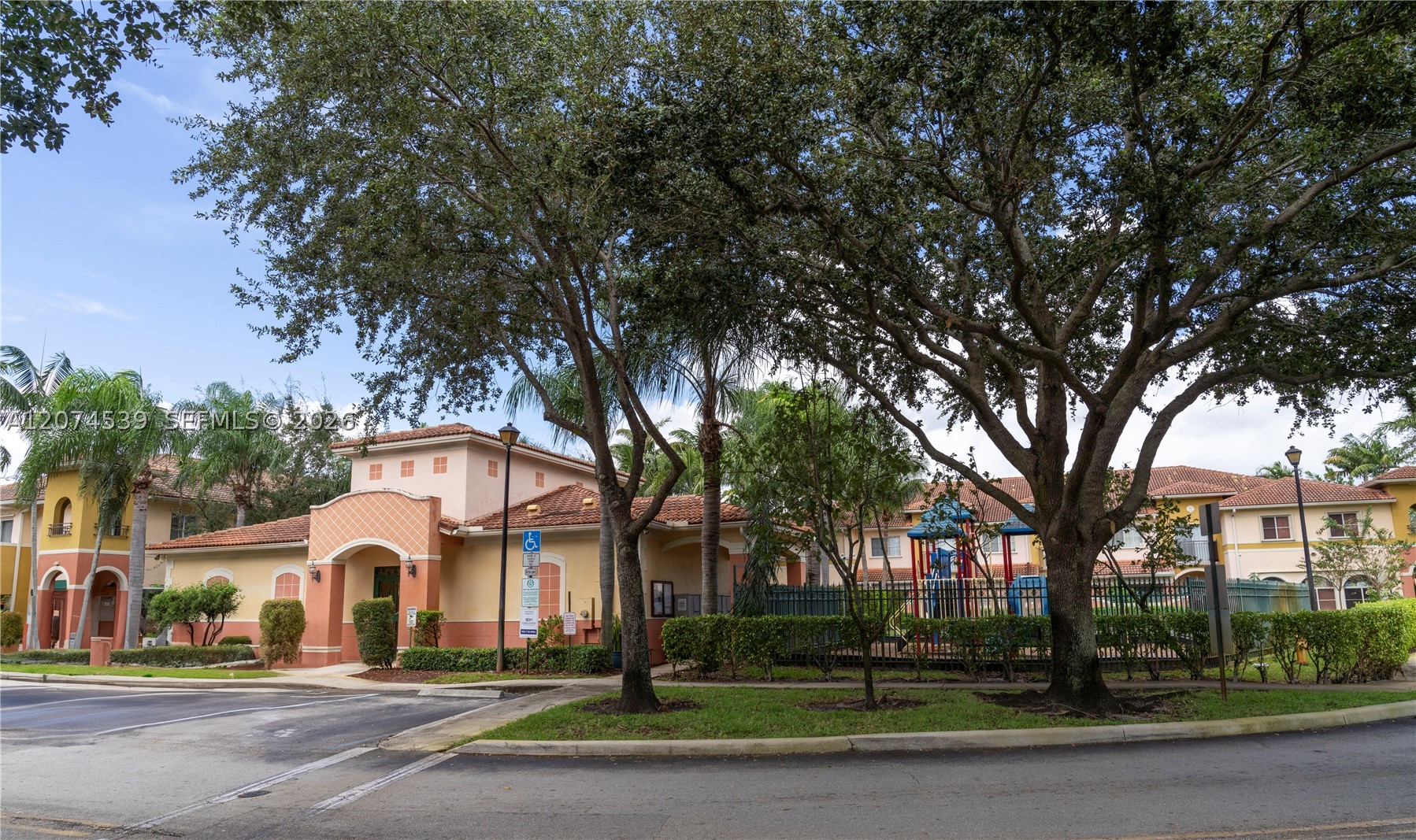 main property photo 27