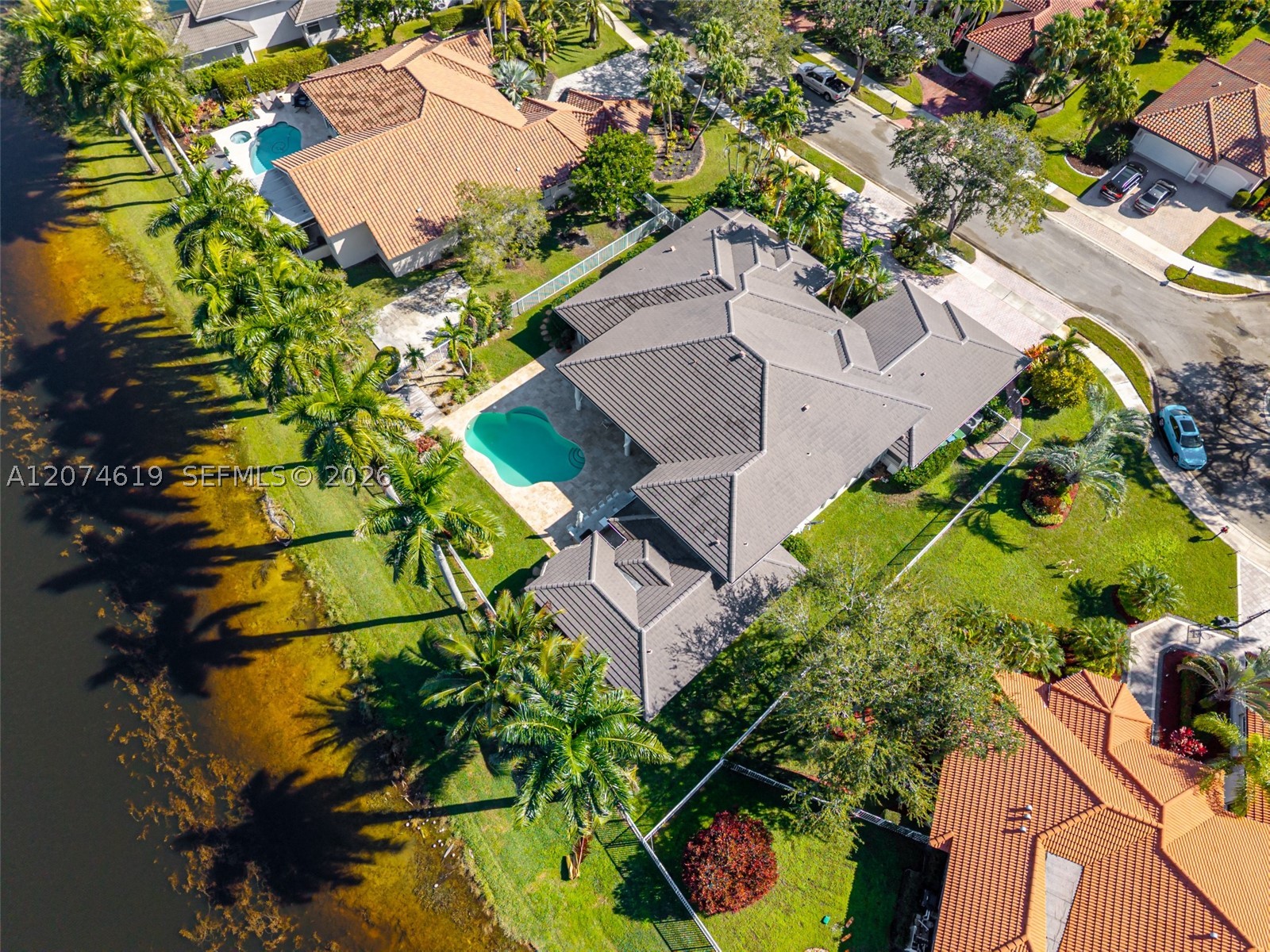 main property photo 2