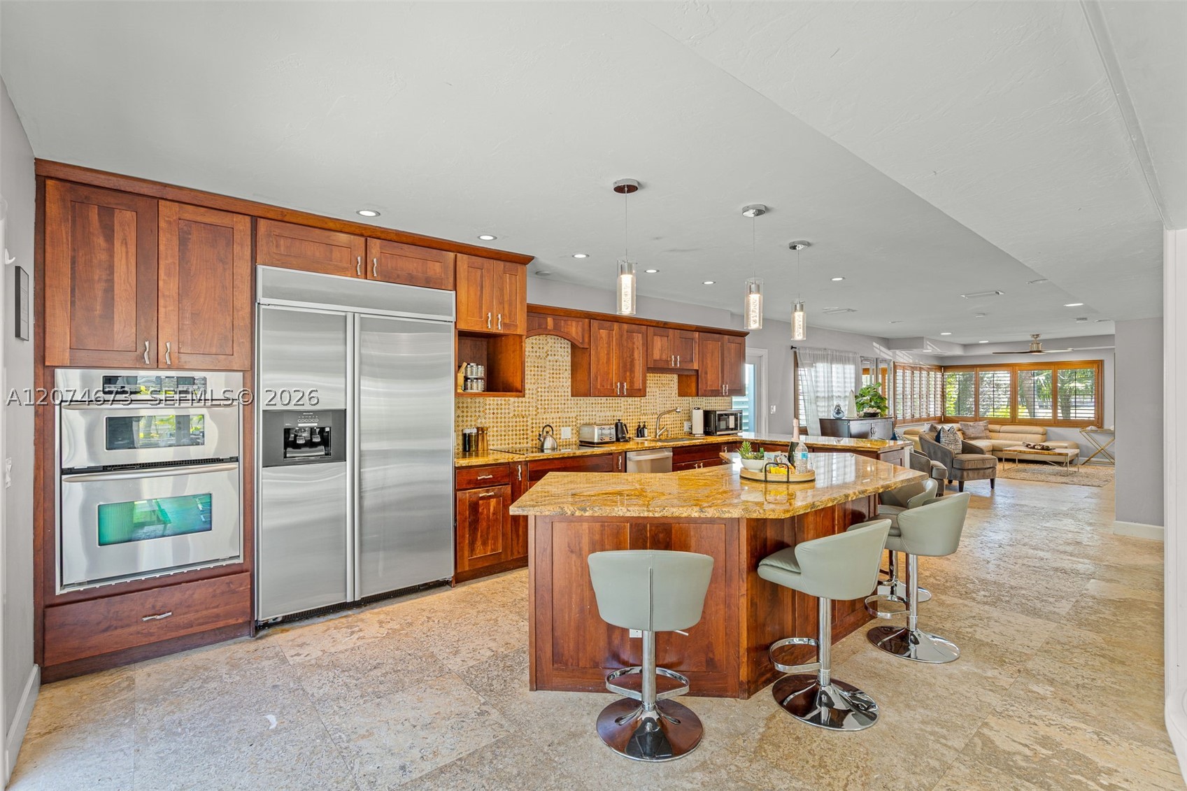main property photo 12