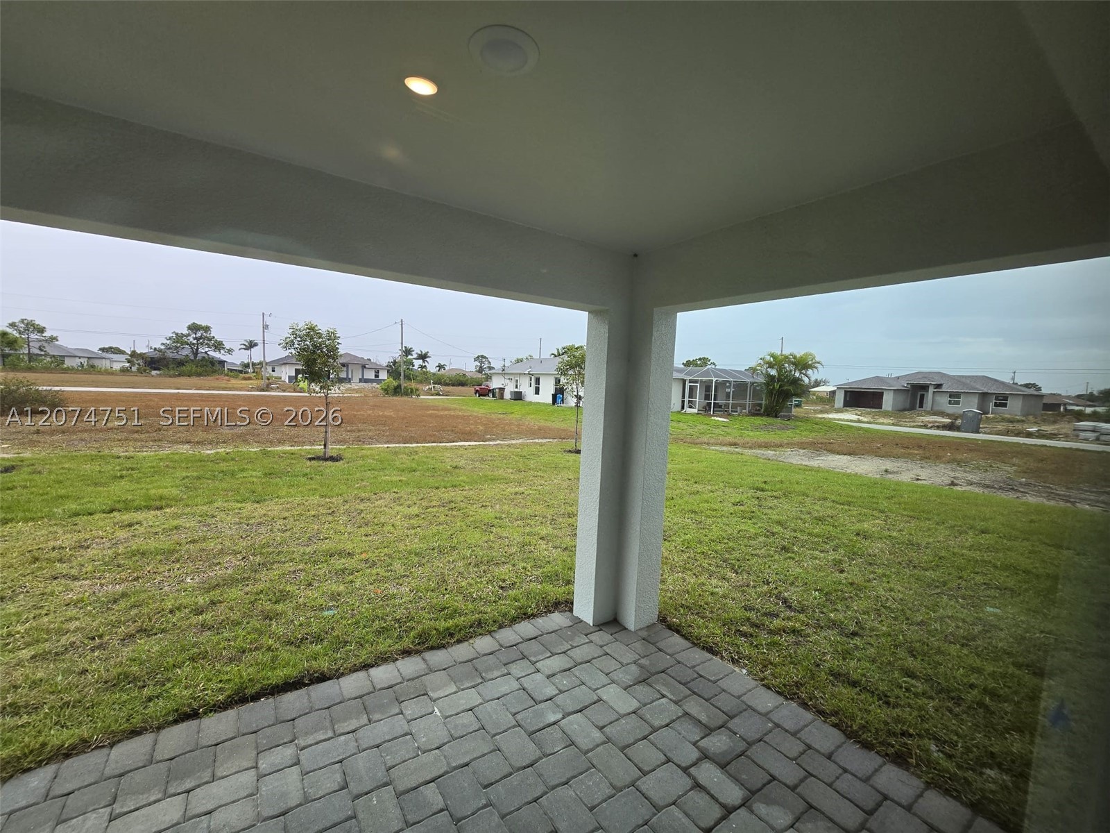 main property photo 11