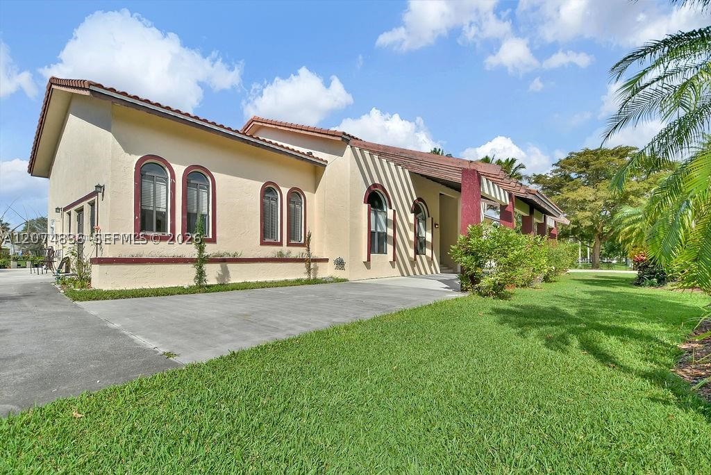 main property photo 27