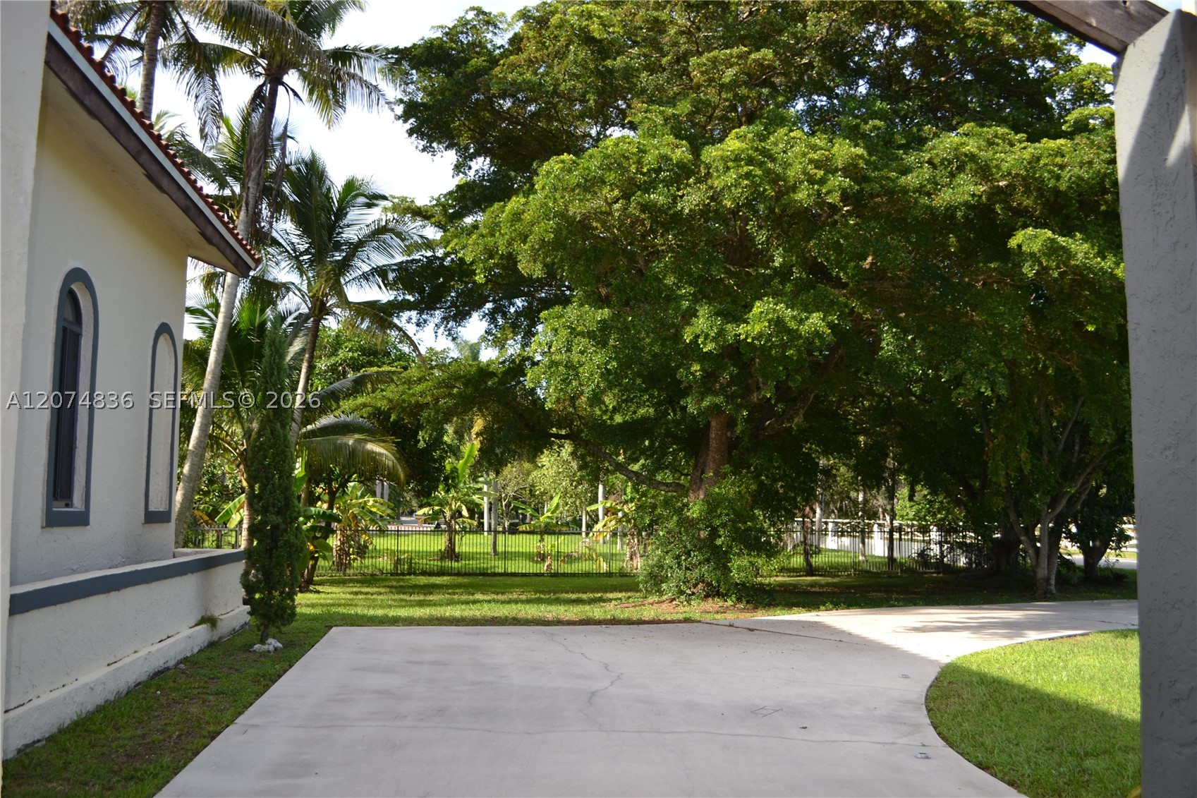 main property photo 44