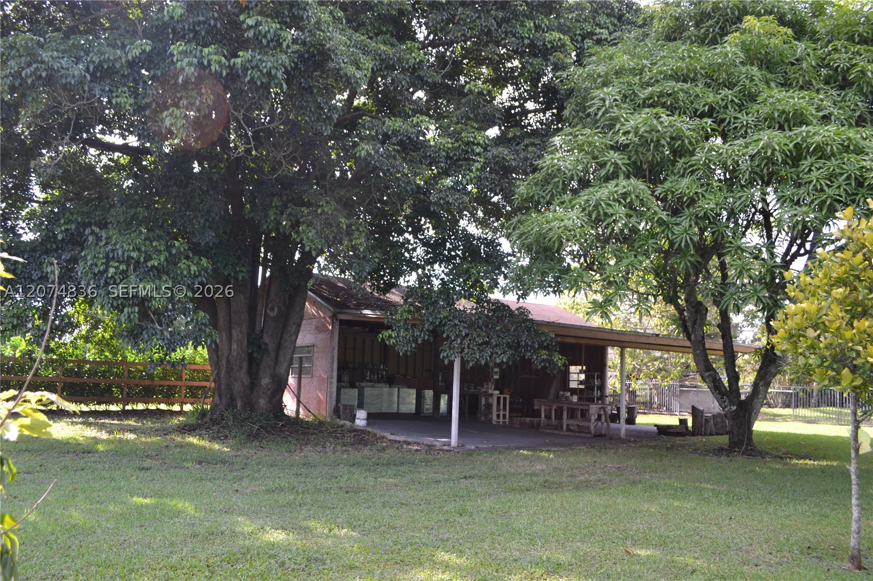 main property photo 50
