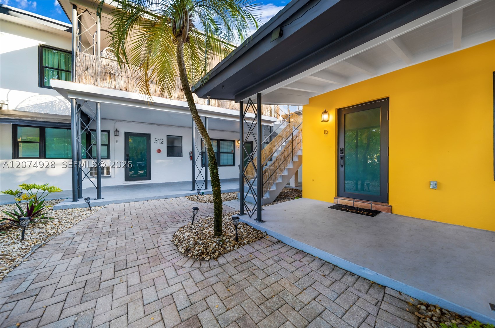 main property photo 23