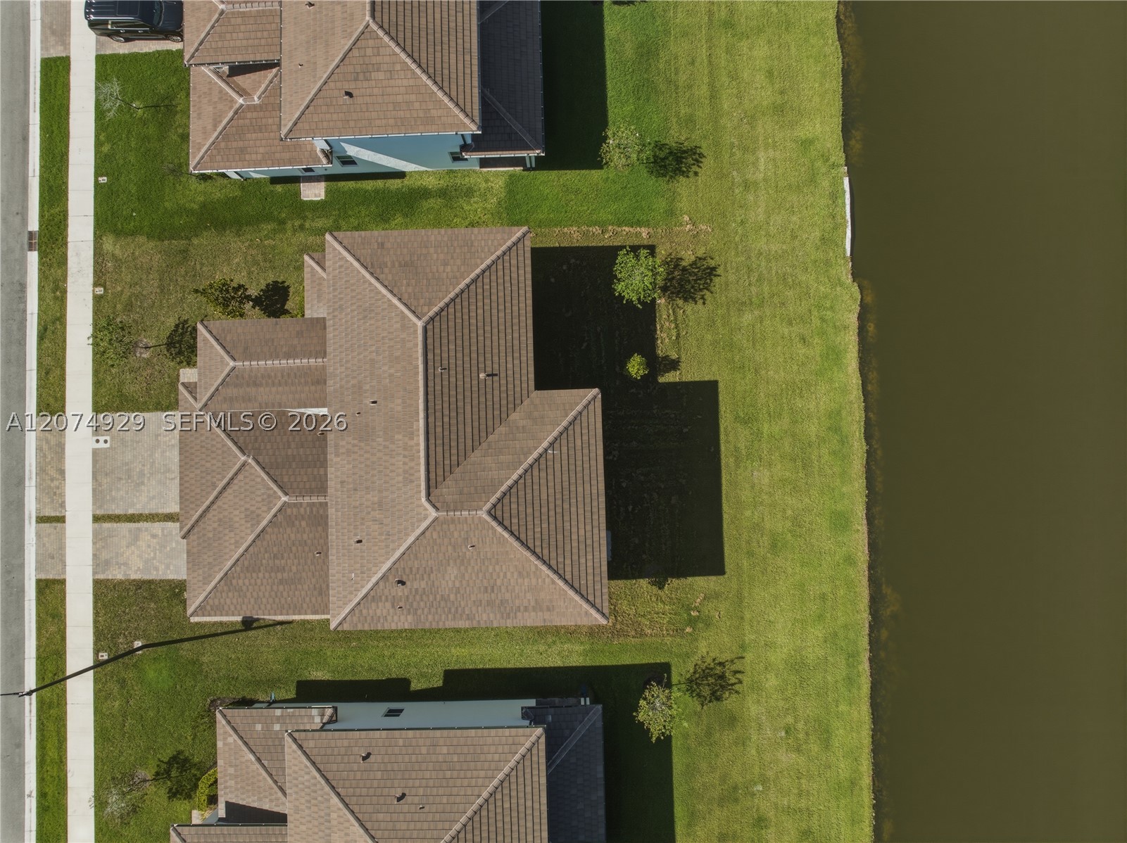 main property photo 50
